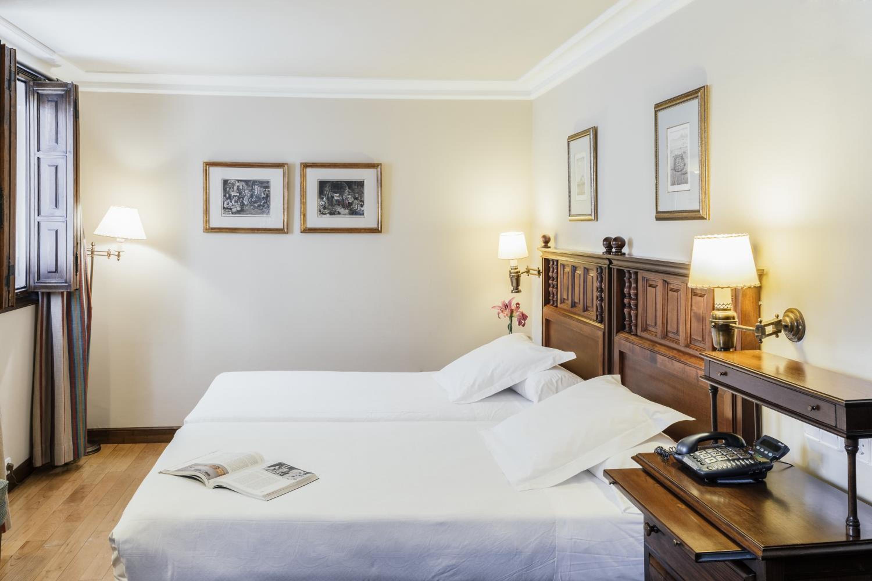 Standard Double Room - Photo 6