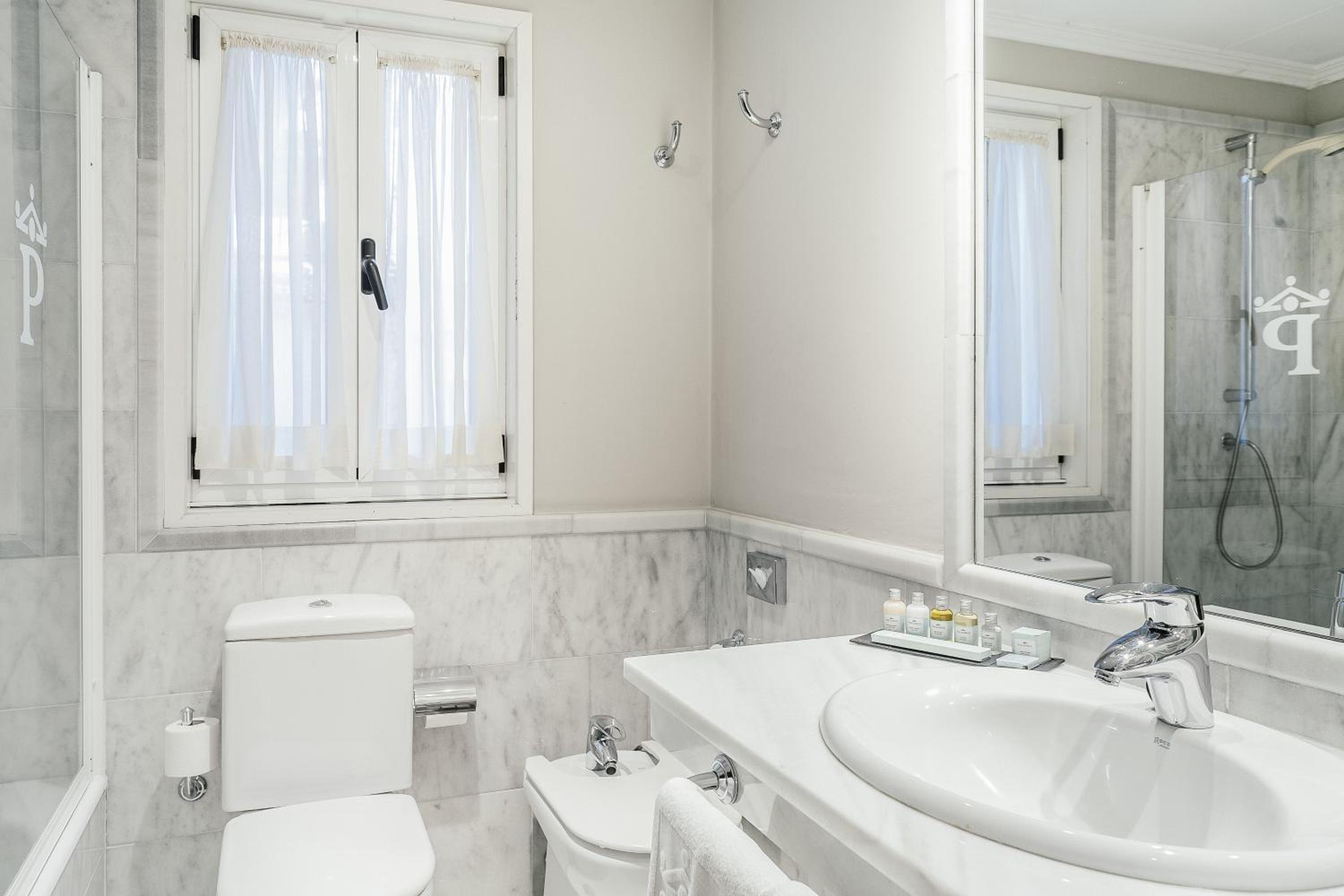 Standard Double Room - Photo 4