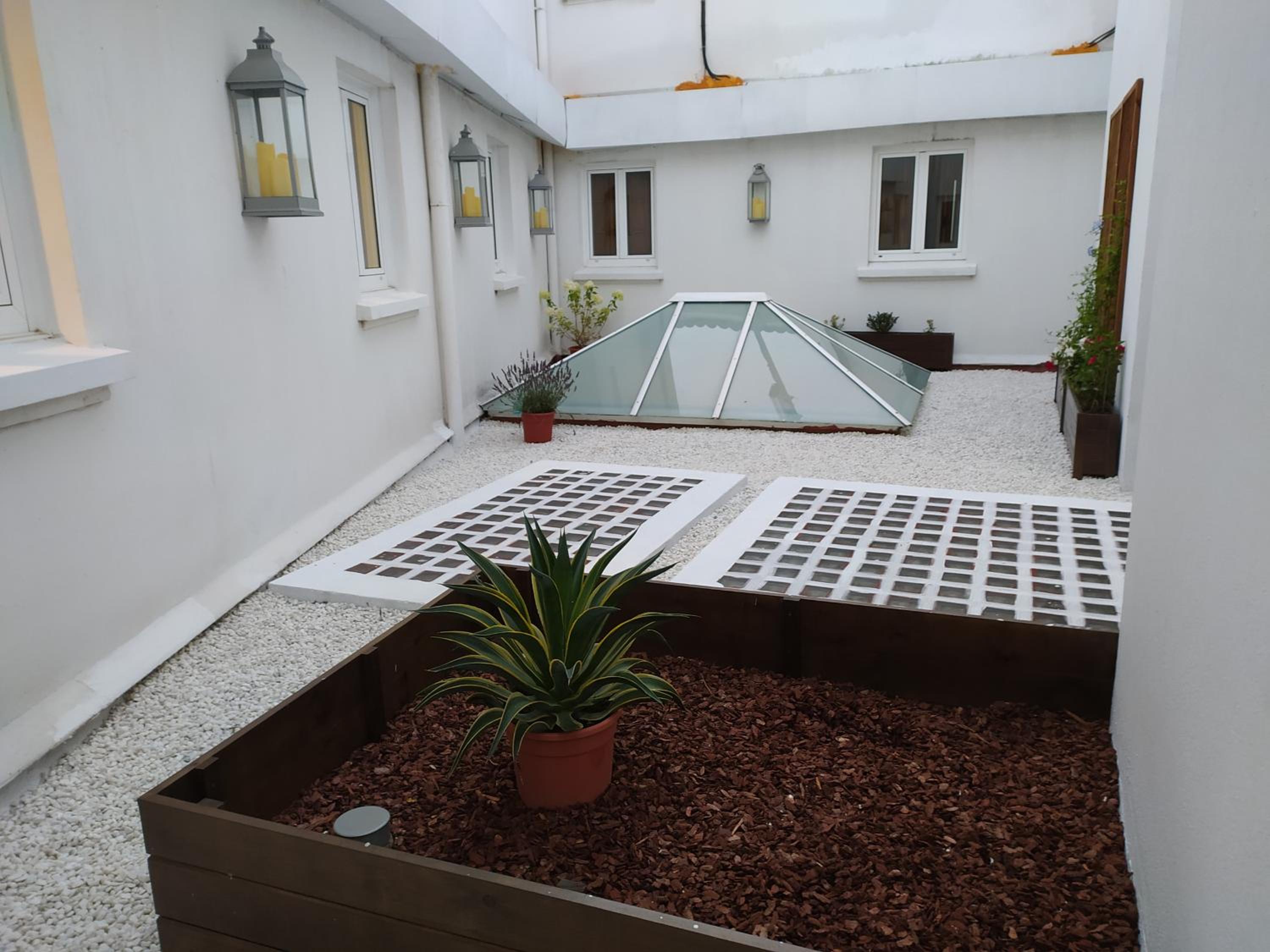 Standard Double Room - Photo 2