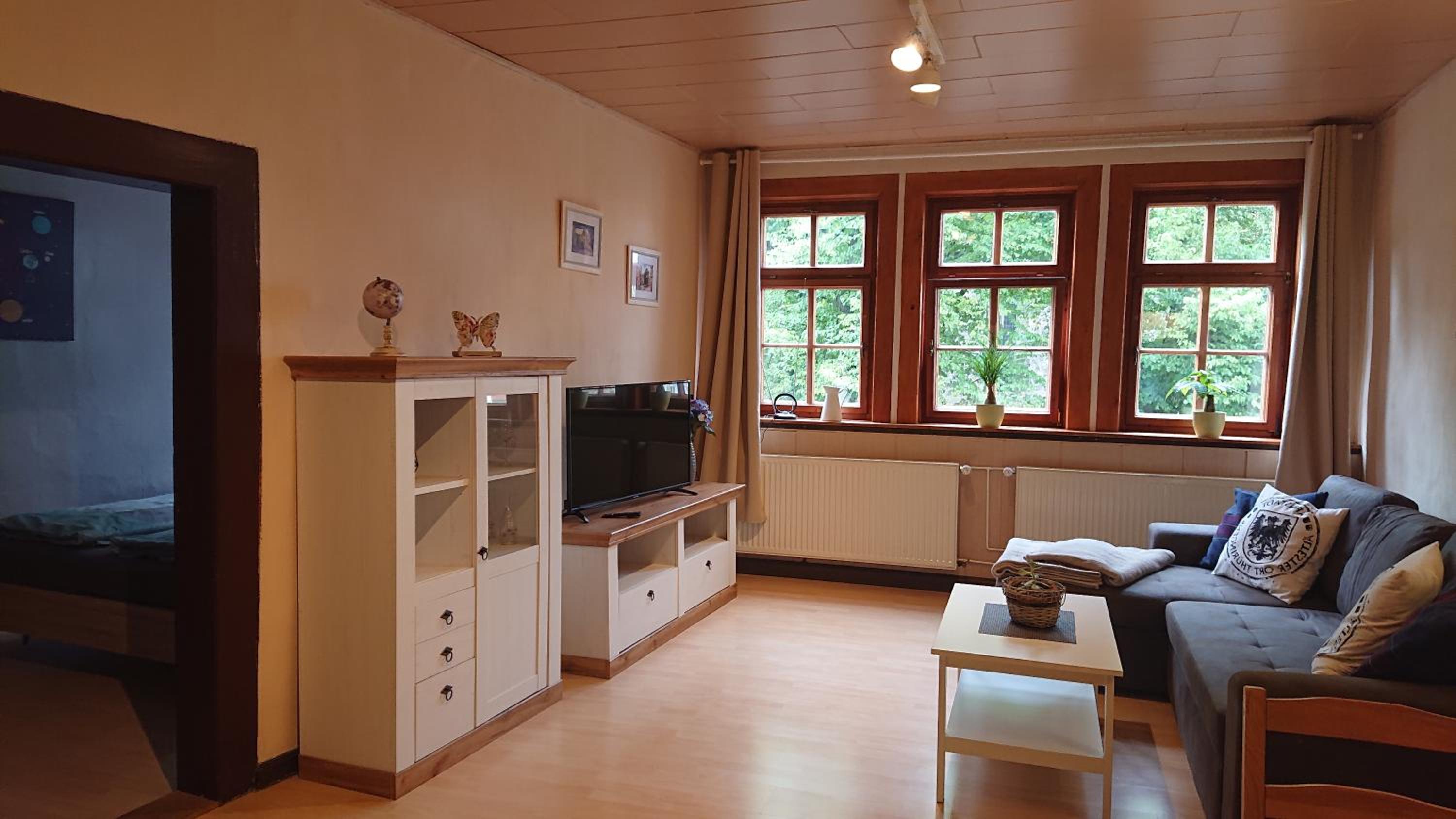 One-Bedroom Apartment photo 1