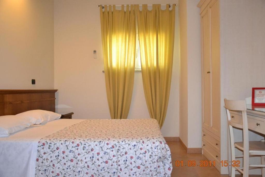Double Room - Photo 2