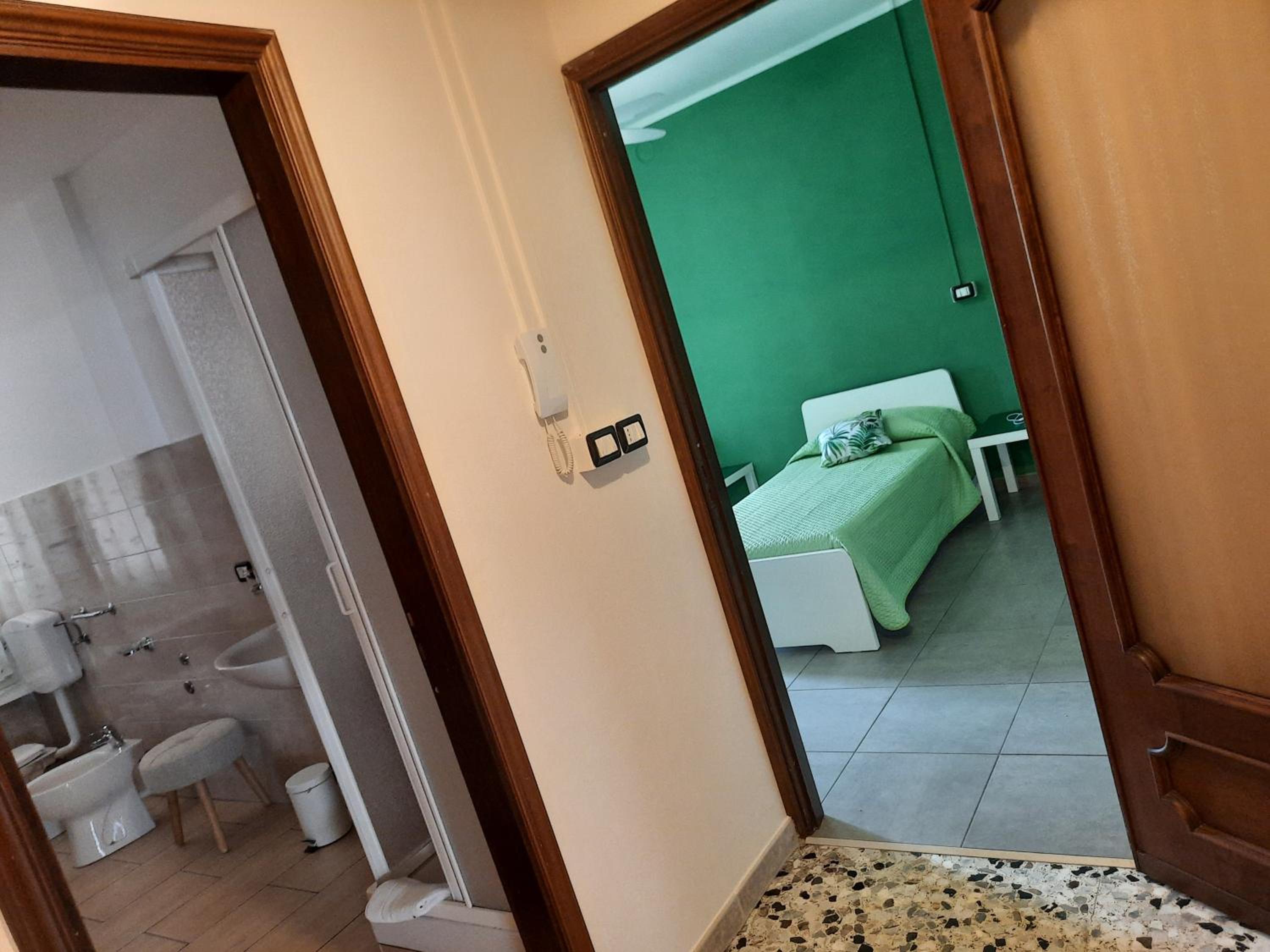 Twin Room with Extra Bed photo 1