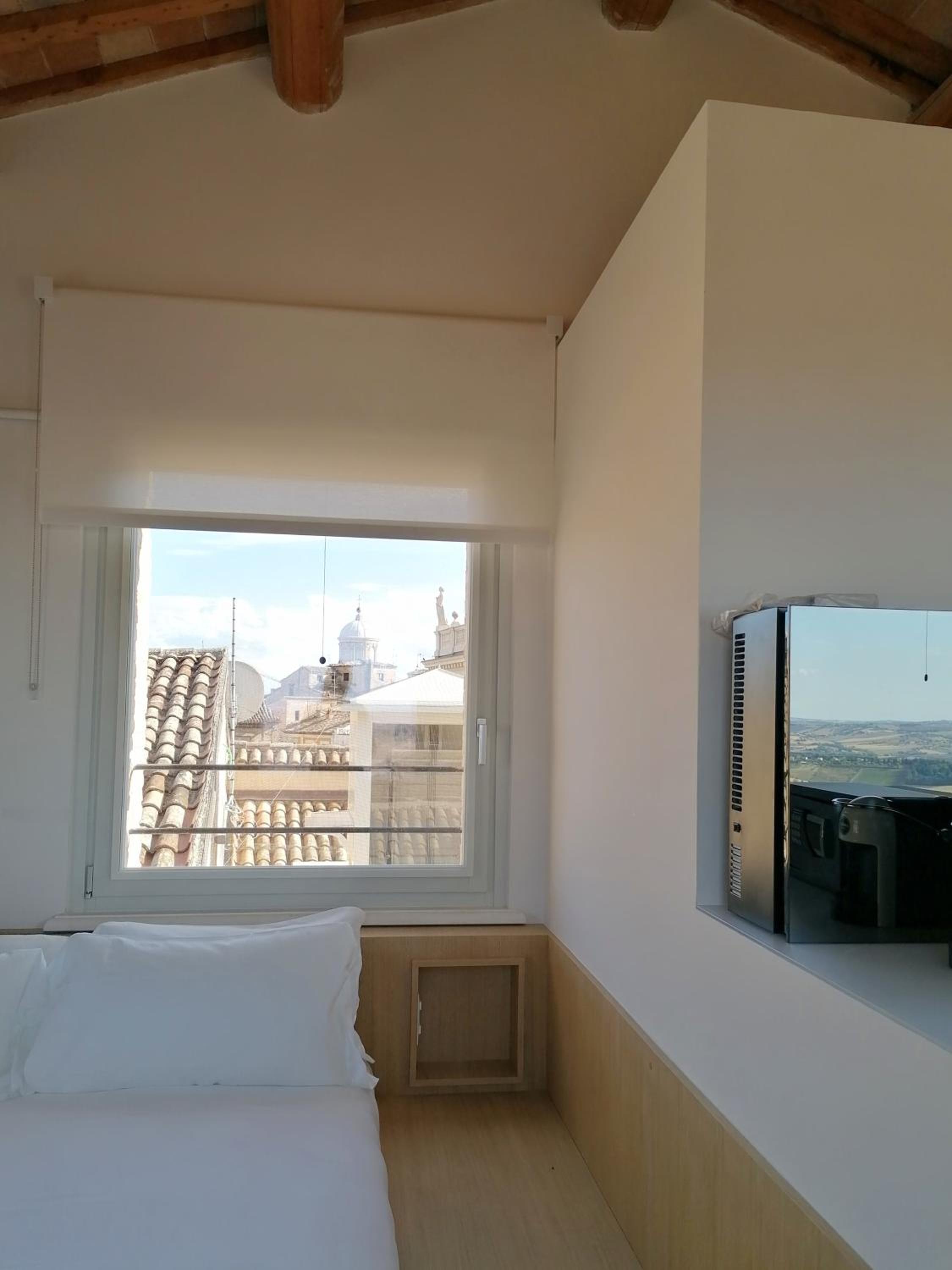 Double Room with Mountain View - Photo 10