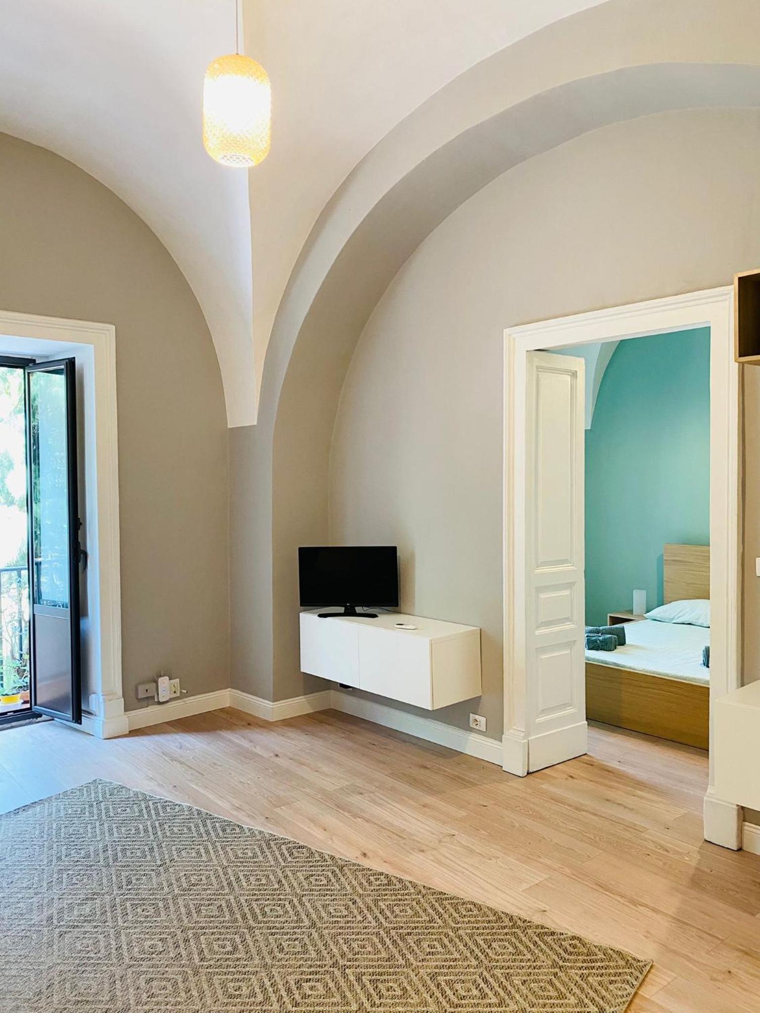 One-Bedroom Apartment - Photo 10
