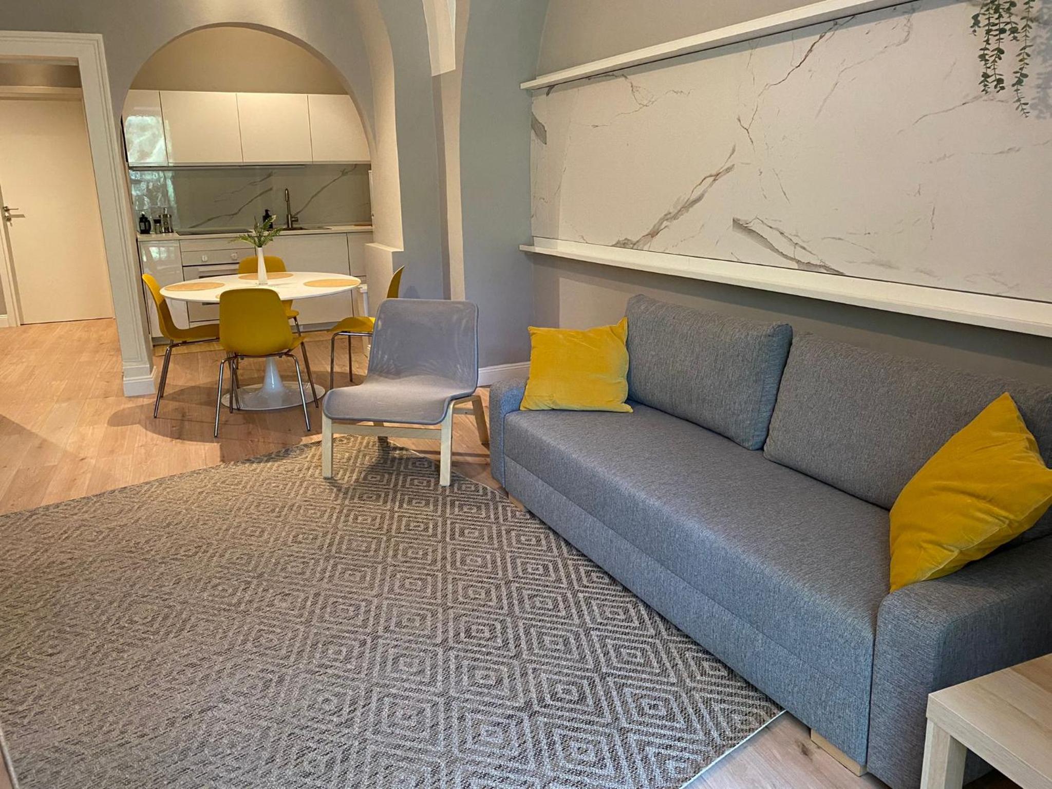 One-Bedroom Apartment - Photo 4