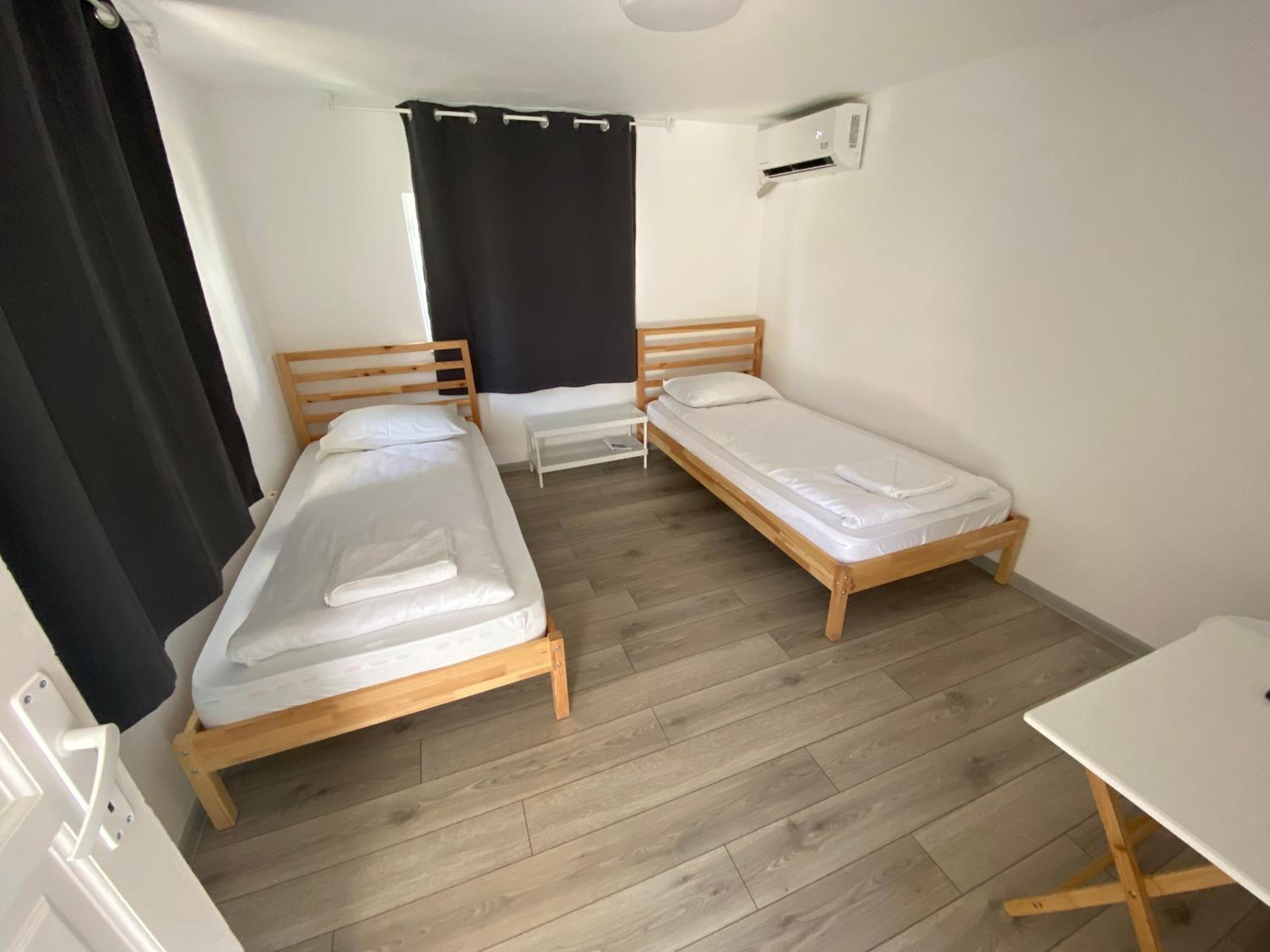 Twin Room with Garden View - Photo 1