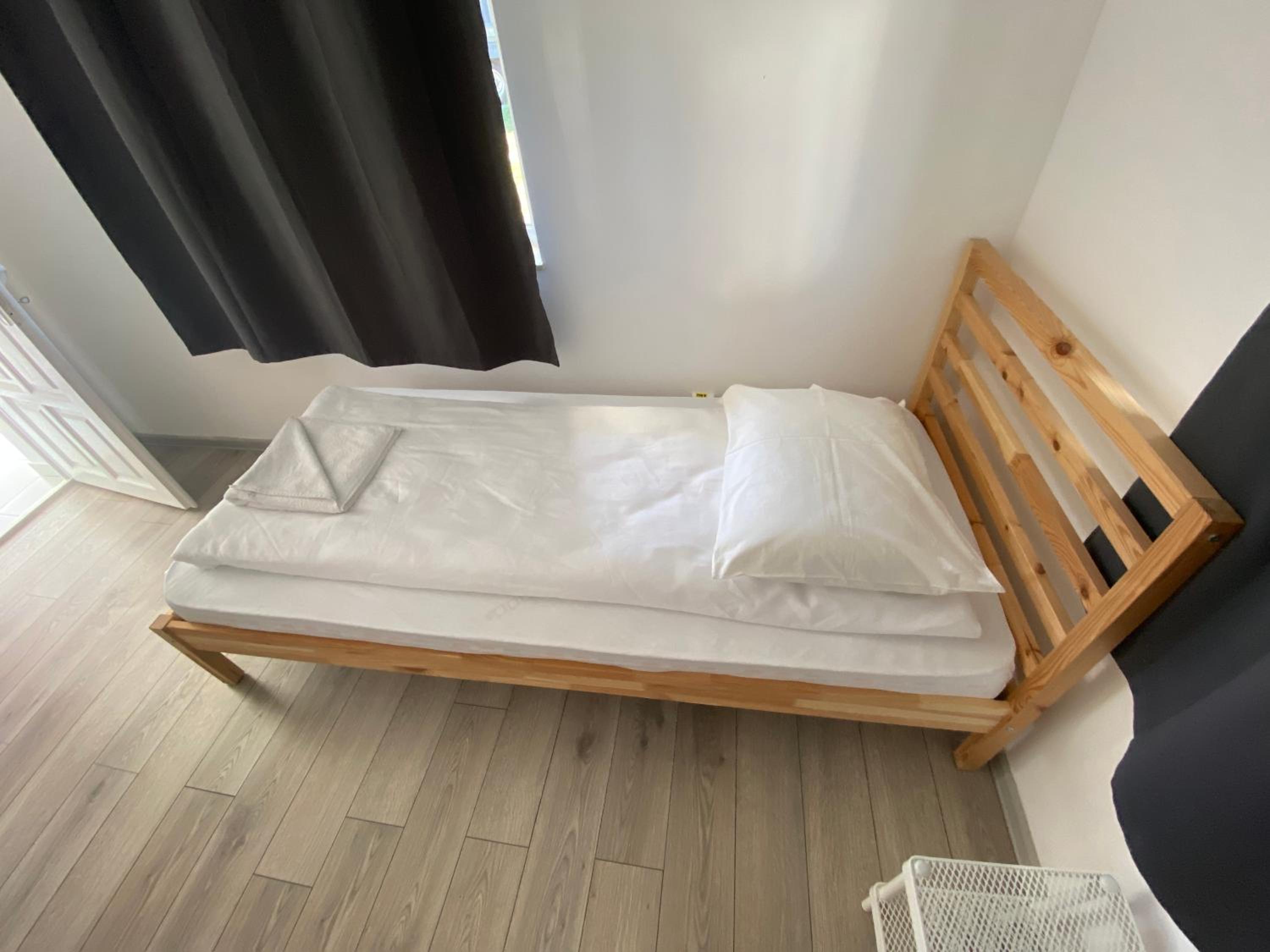 Twin Room with Garden View - Photo 8