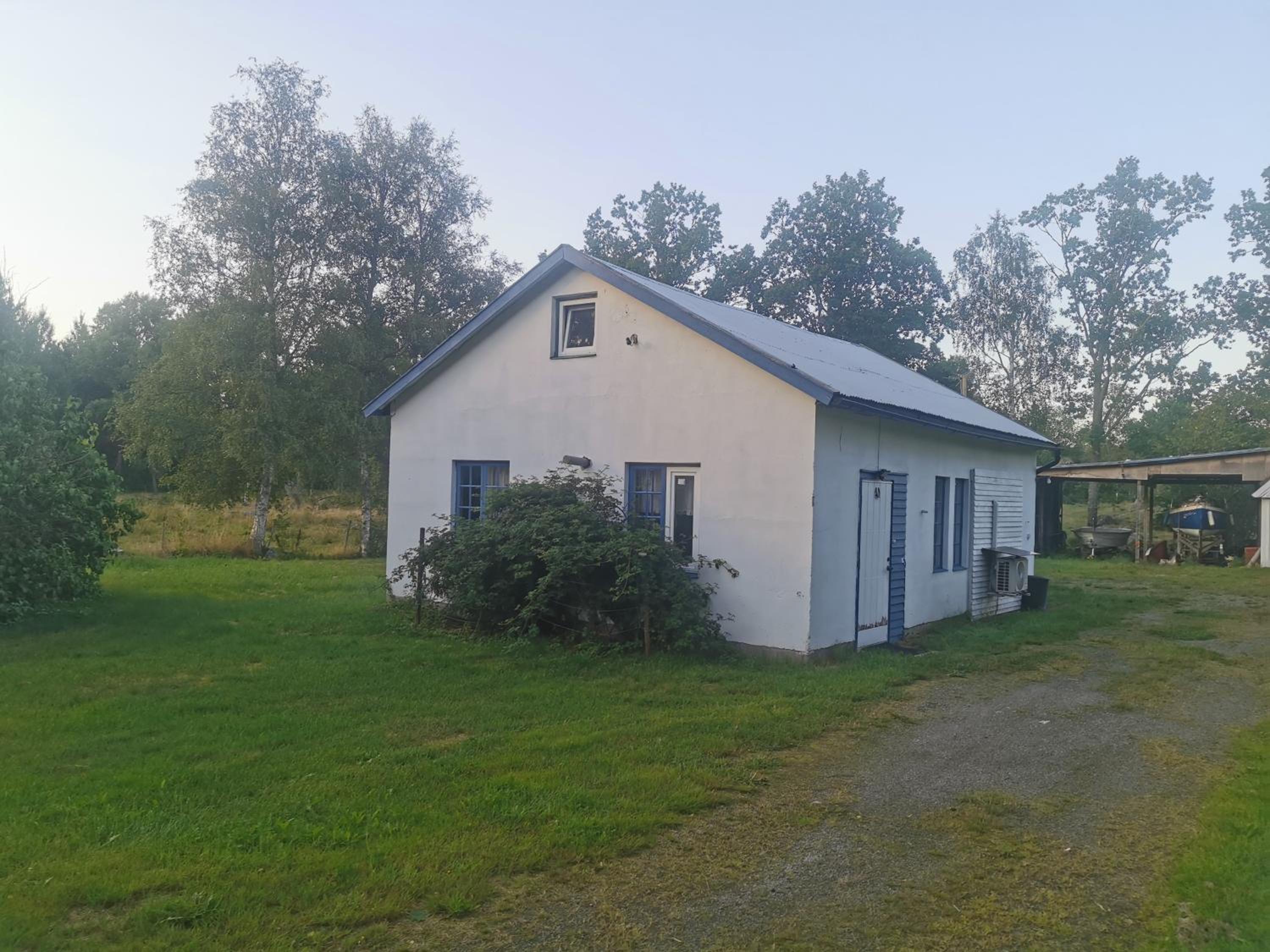 Three-Bedroom House - Photo 31