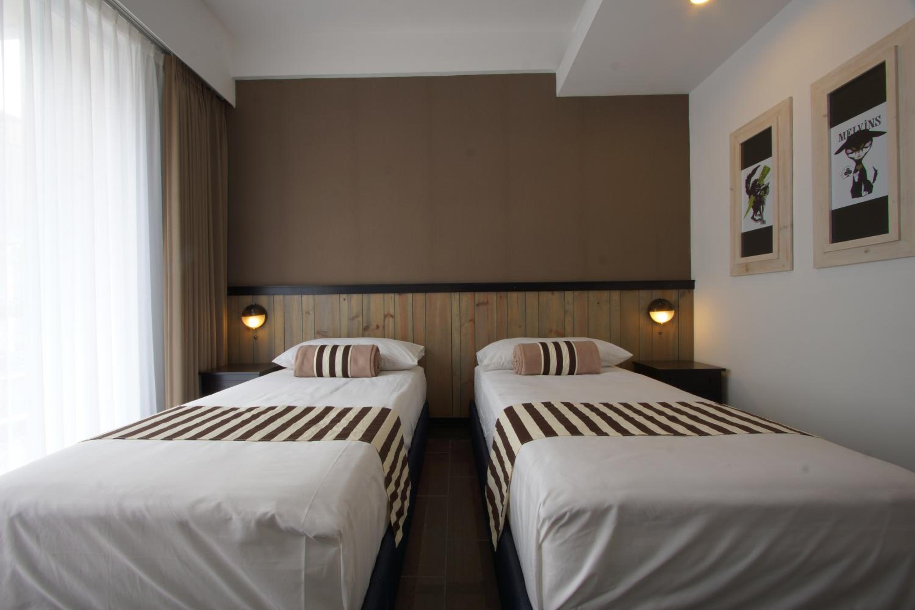 Double or Twin Room with Swimming Pool Access - Photo 4