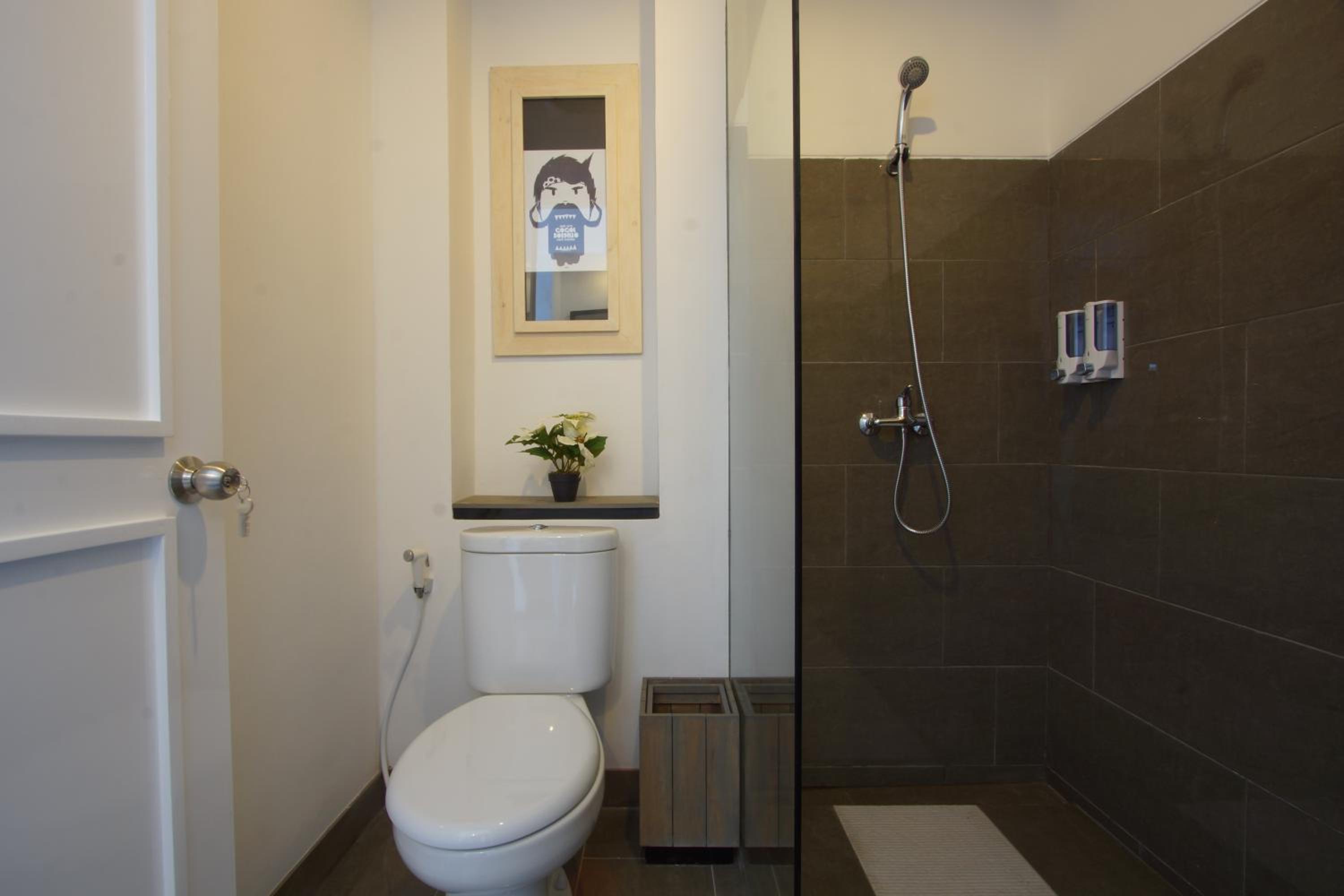 Double or Twin Room with Swimming Pool Access - Photo 3