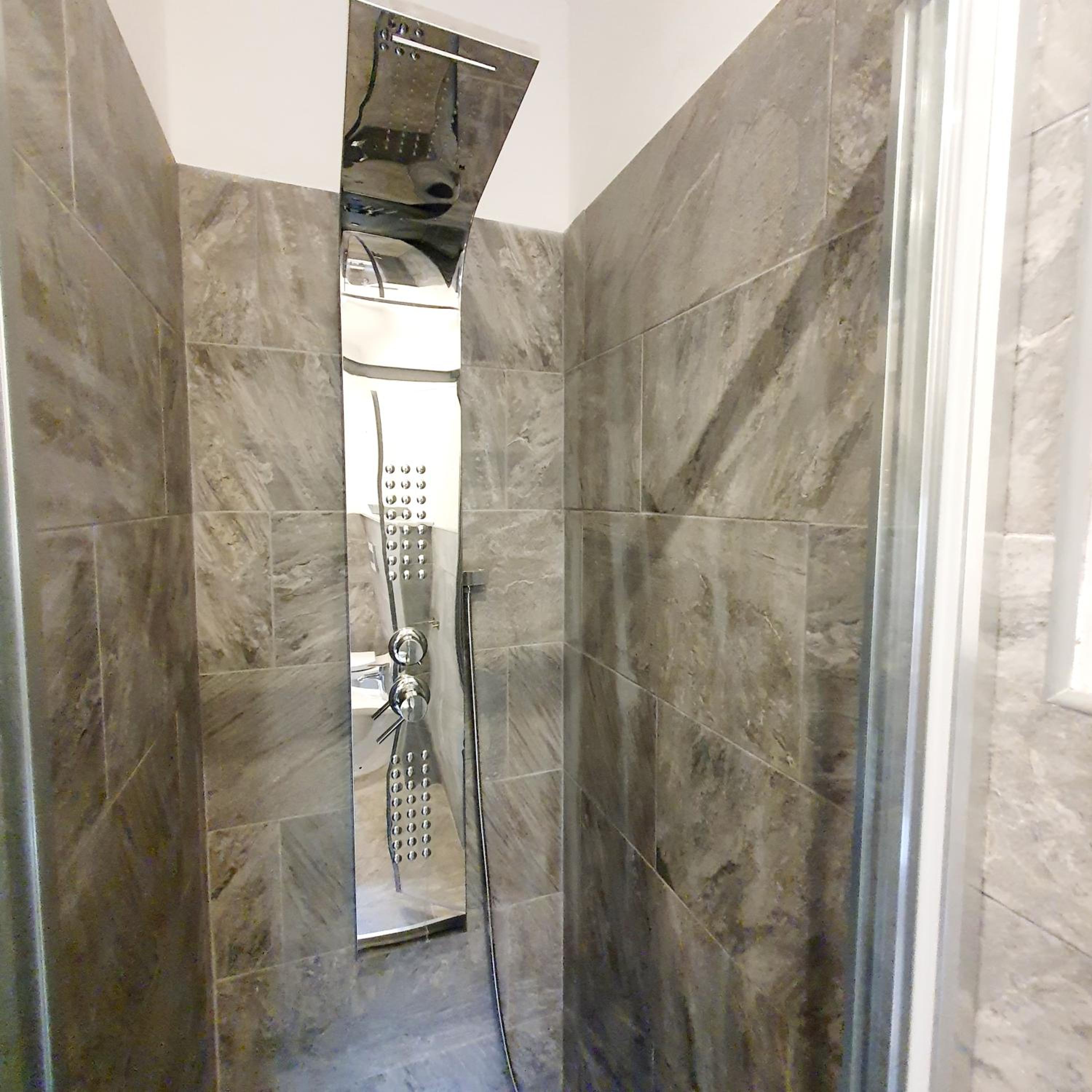 One-Bedroom Apartment - Photo 11