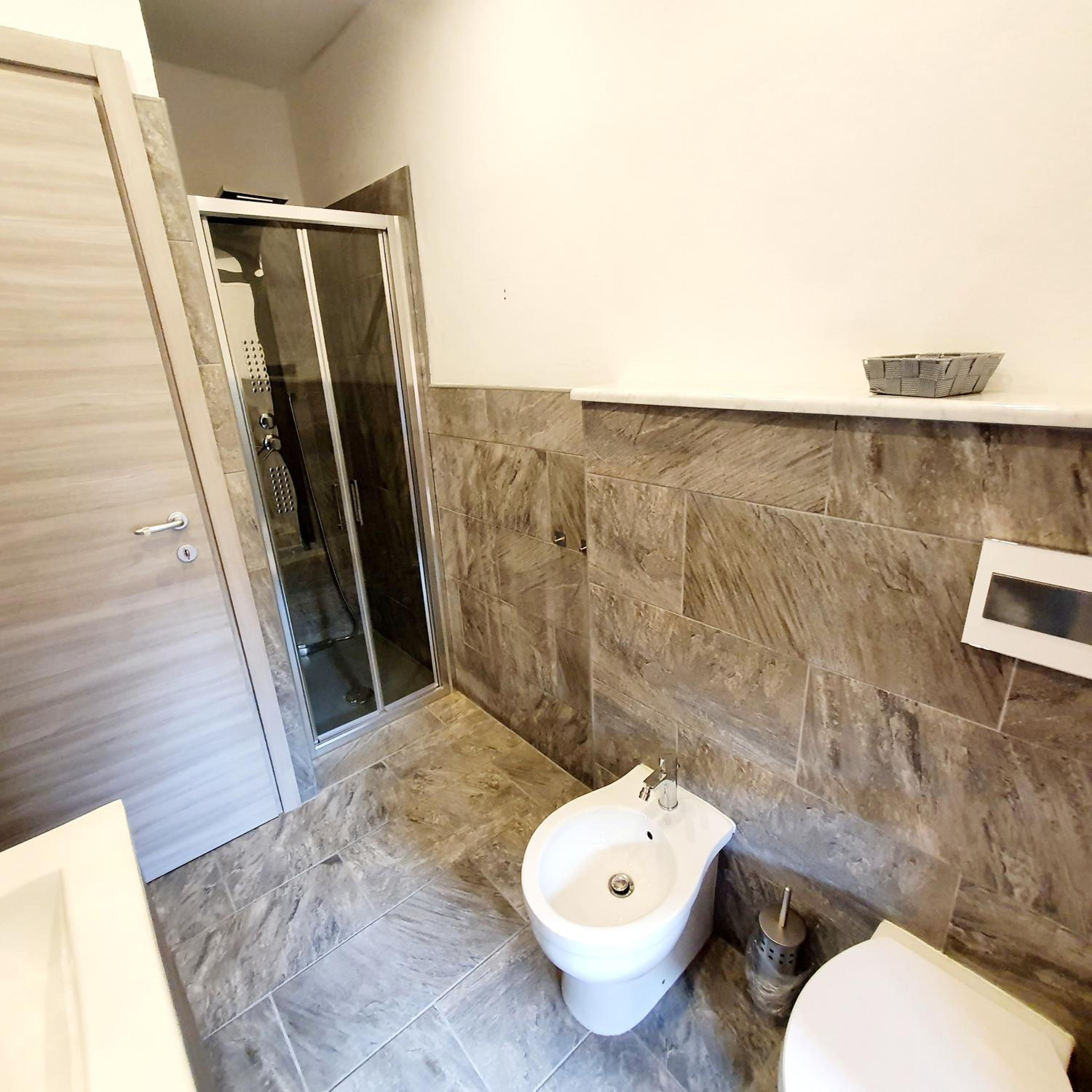One-Bedroom Apartment - Photo 4