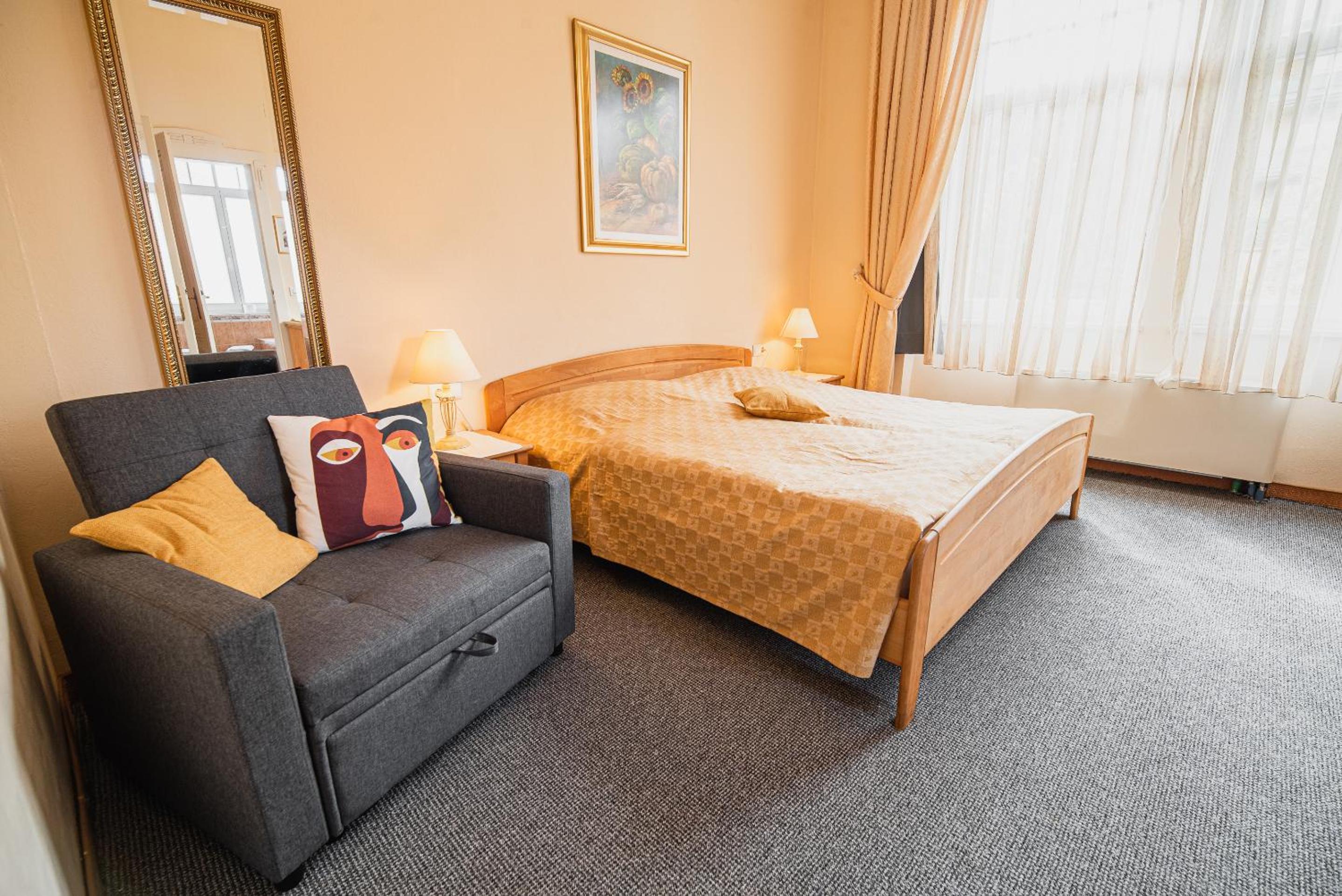 Deluxe Double Room with Bath photo 1