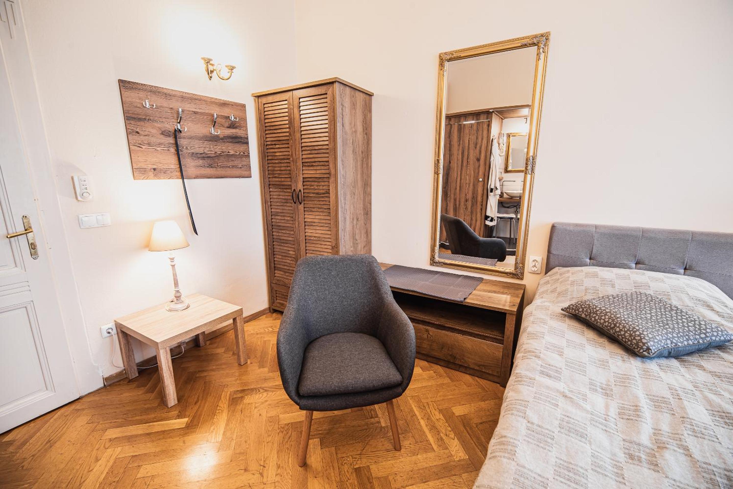 Deluxe Double or Twin Room photo 2