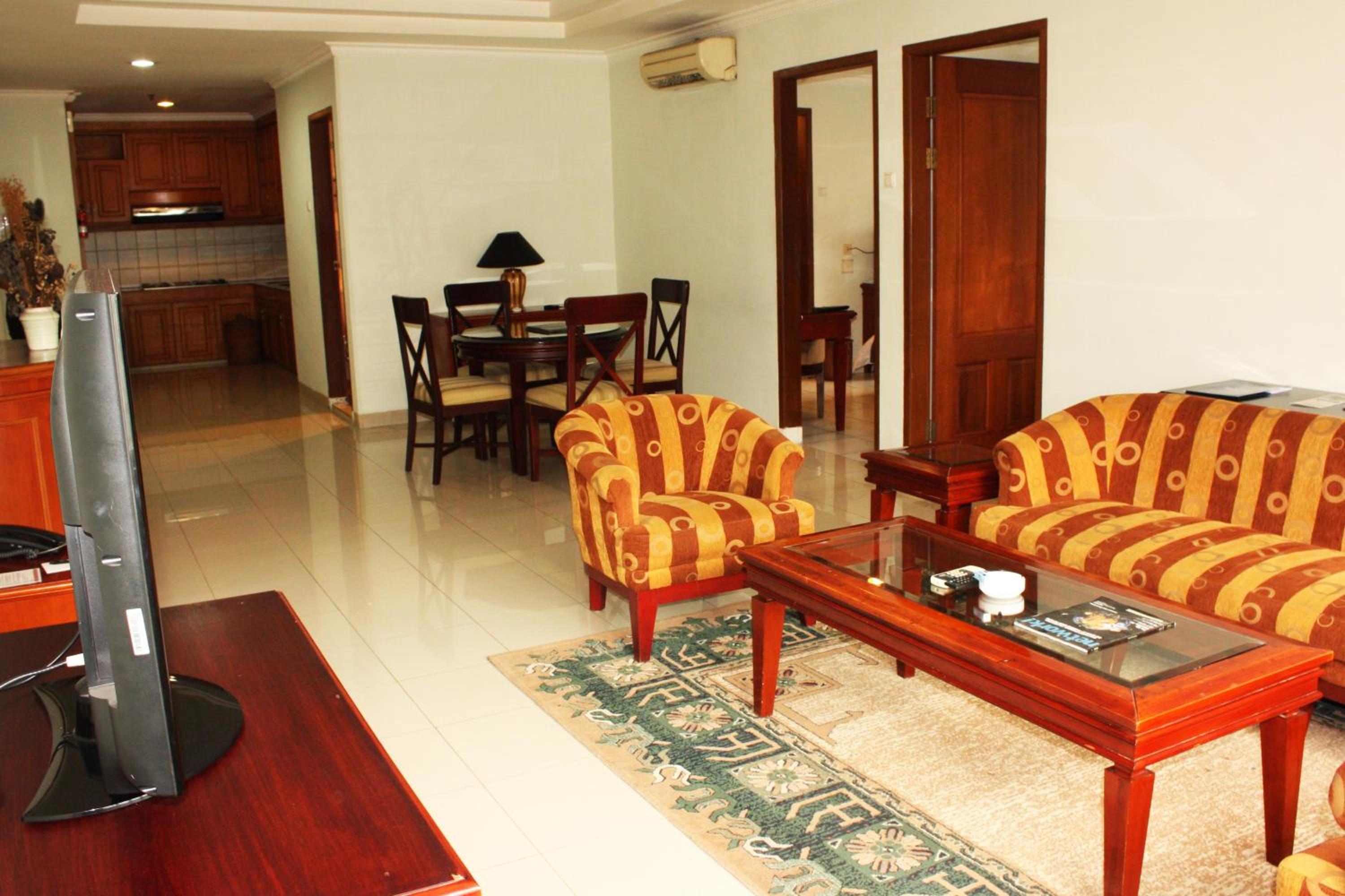 Two-Bedroom Deluxe Suite photo 3