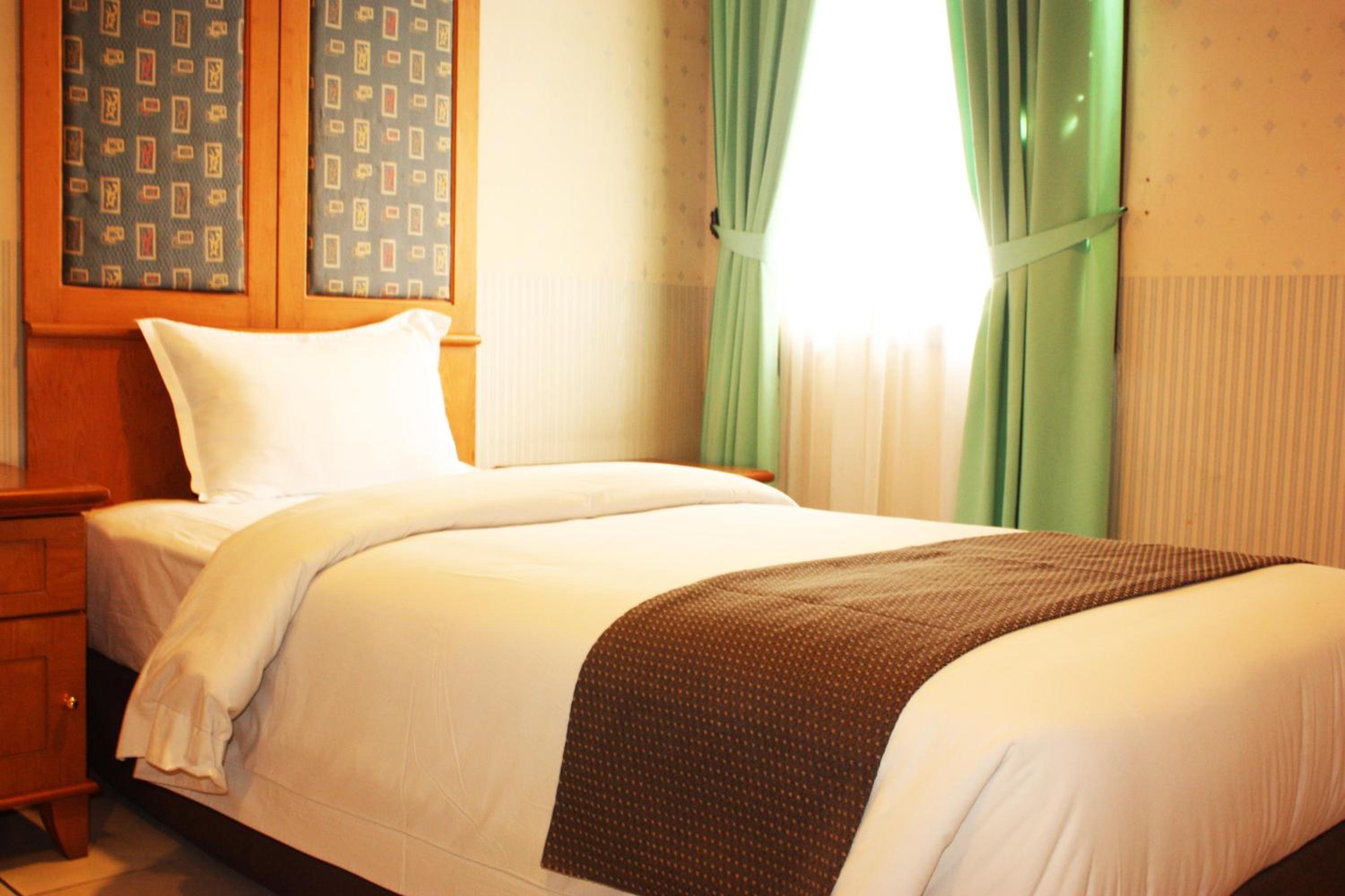 Honeymoon Suite photo 2