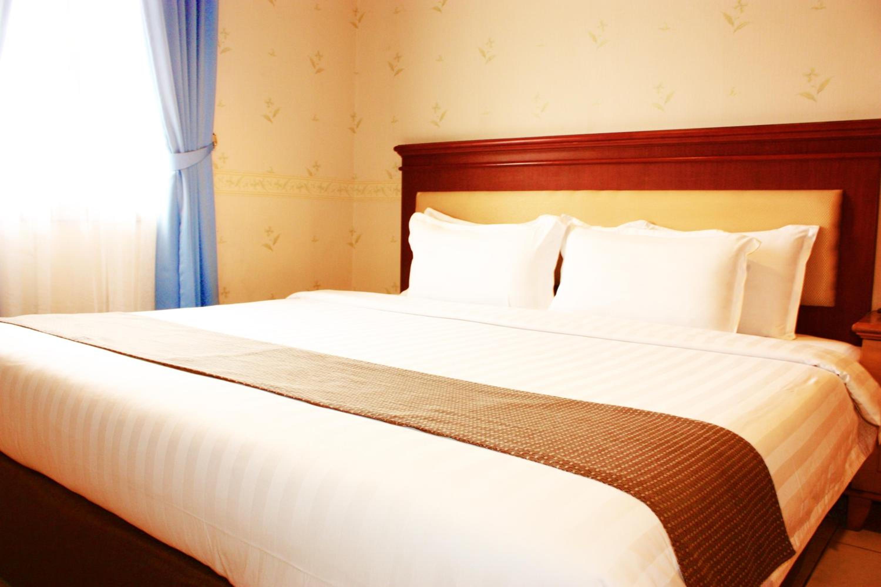 Honeymoon Suite photo 3