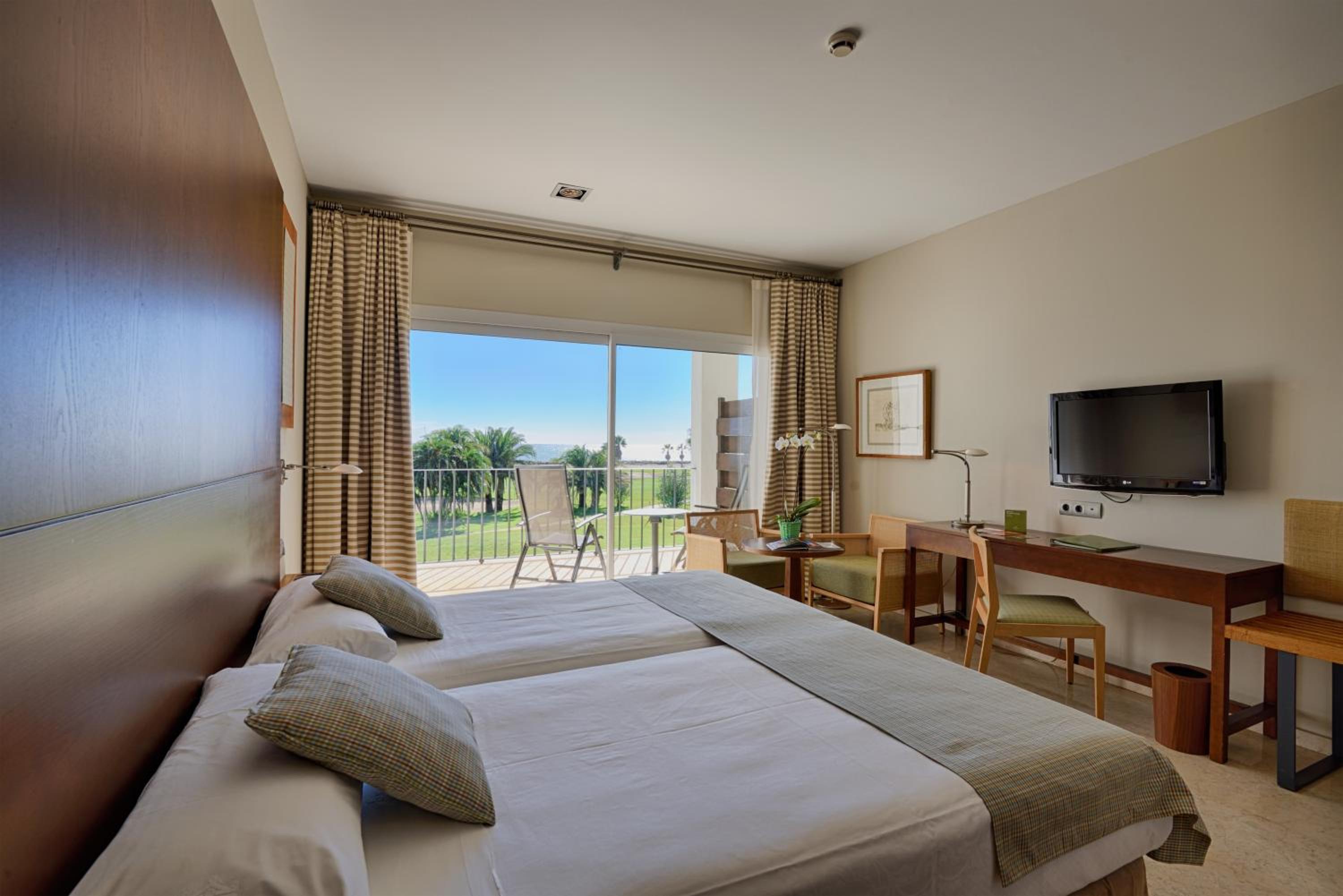 Standard Double Room (2 Adults +1 Child) photo 3
