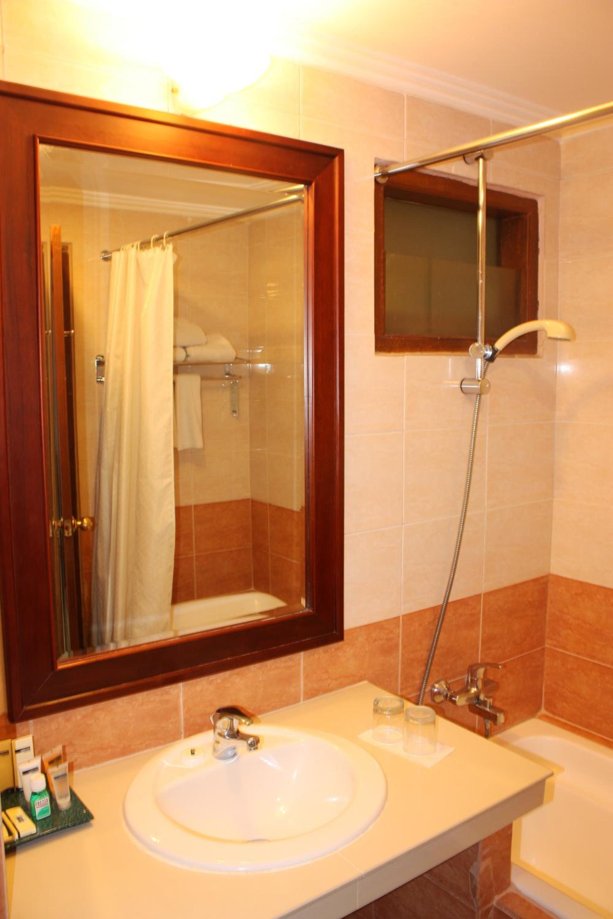 Two-Bedroom Suite photo 2