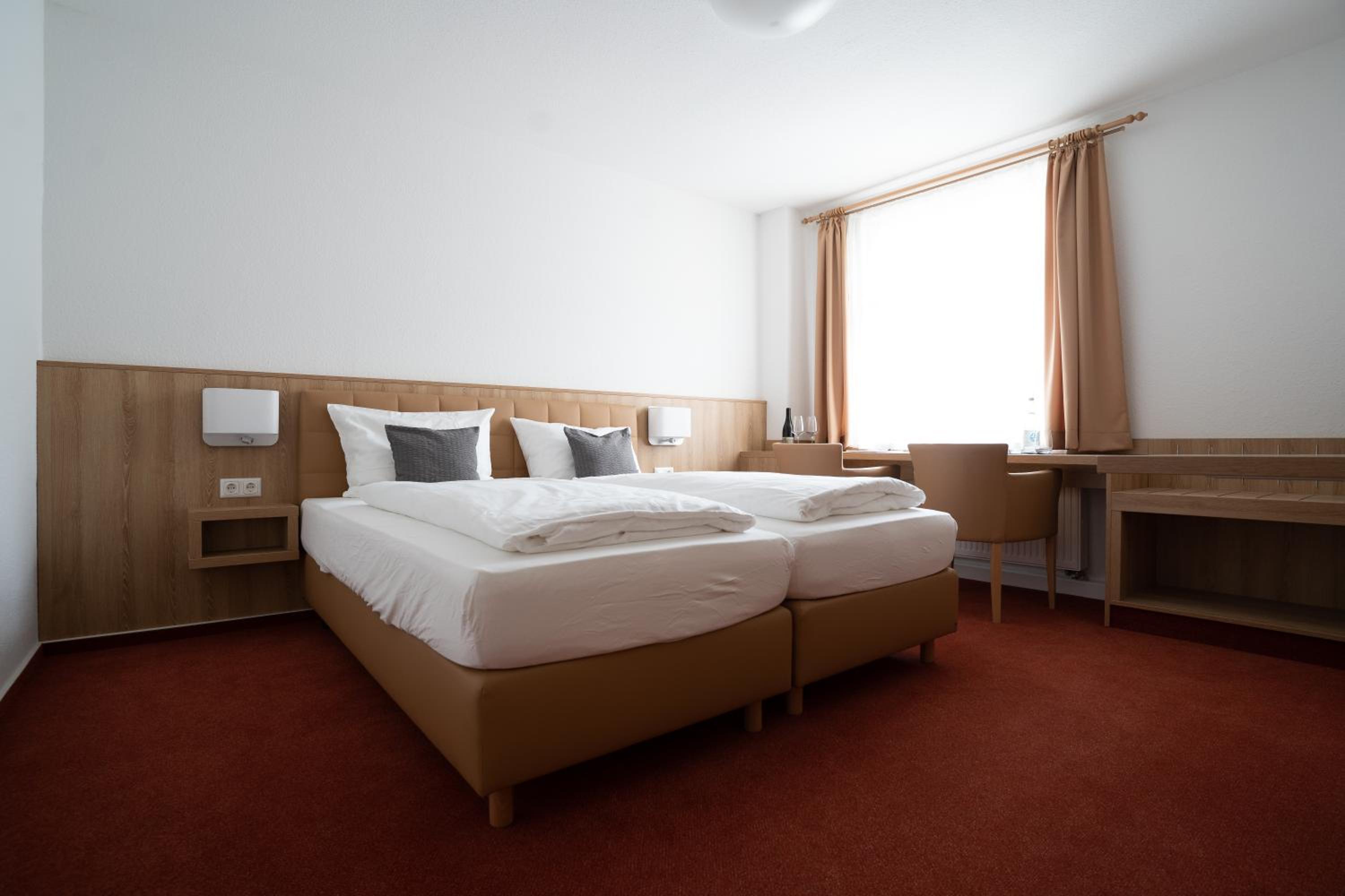 Double Room - Disability Access - Photo 1