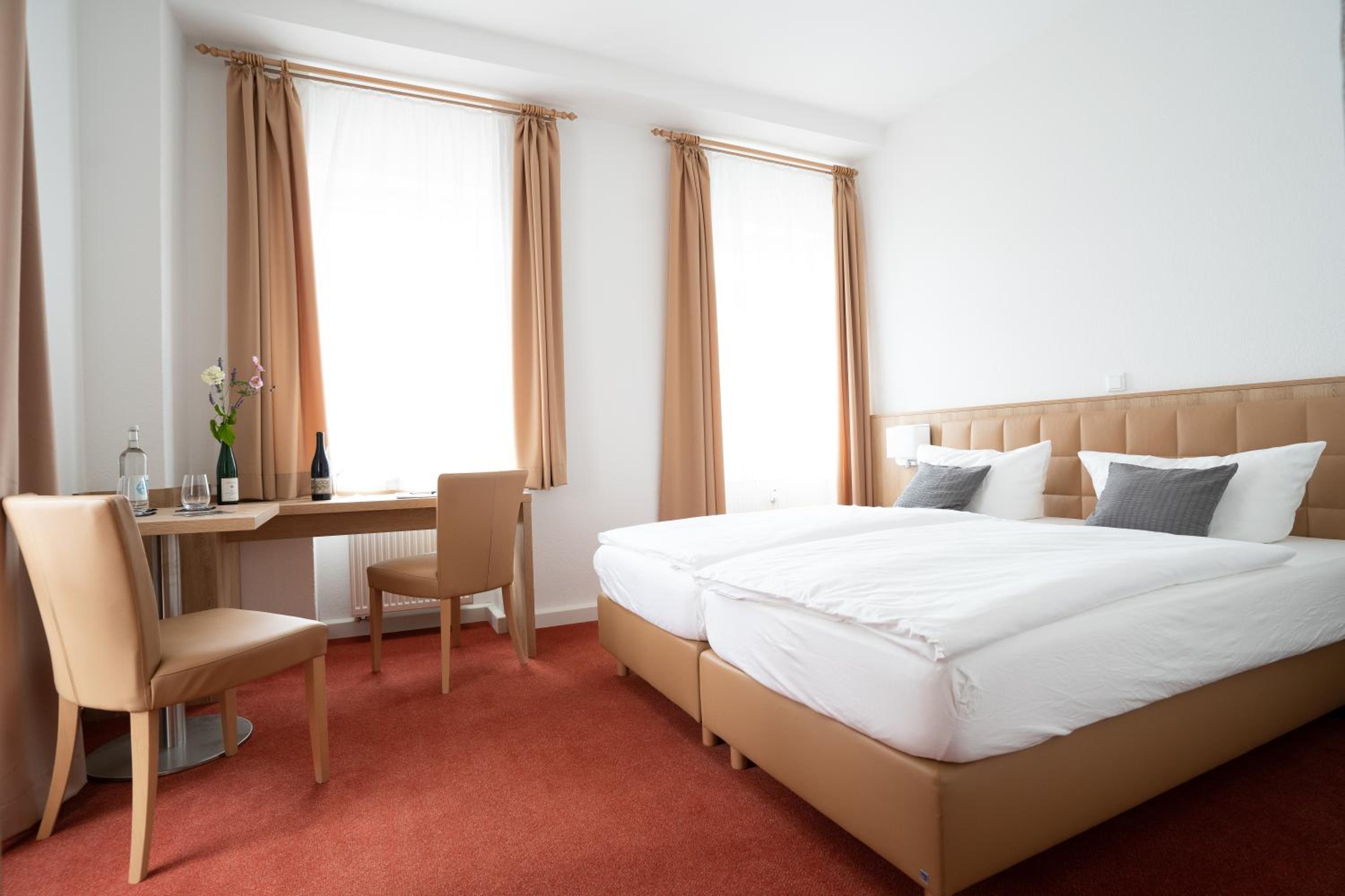 Double Room - Photo 3
