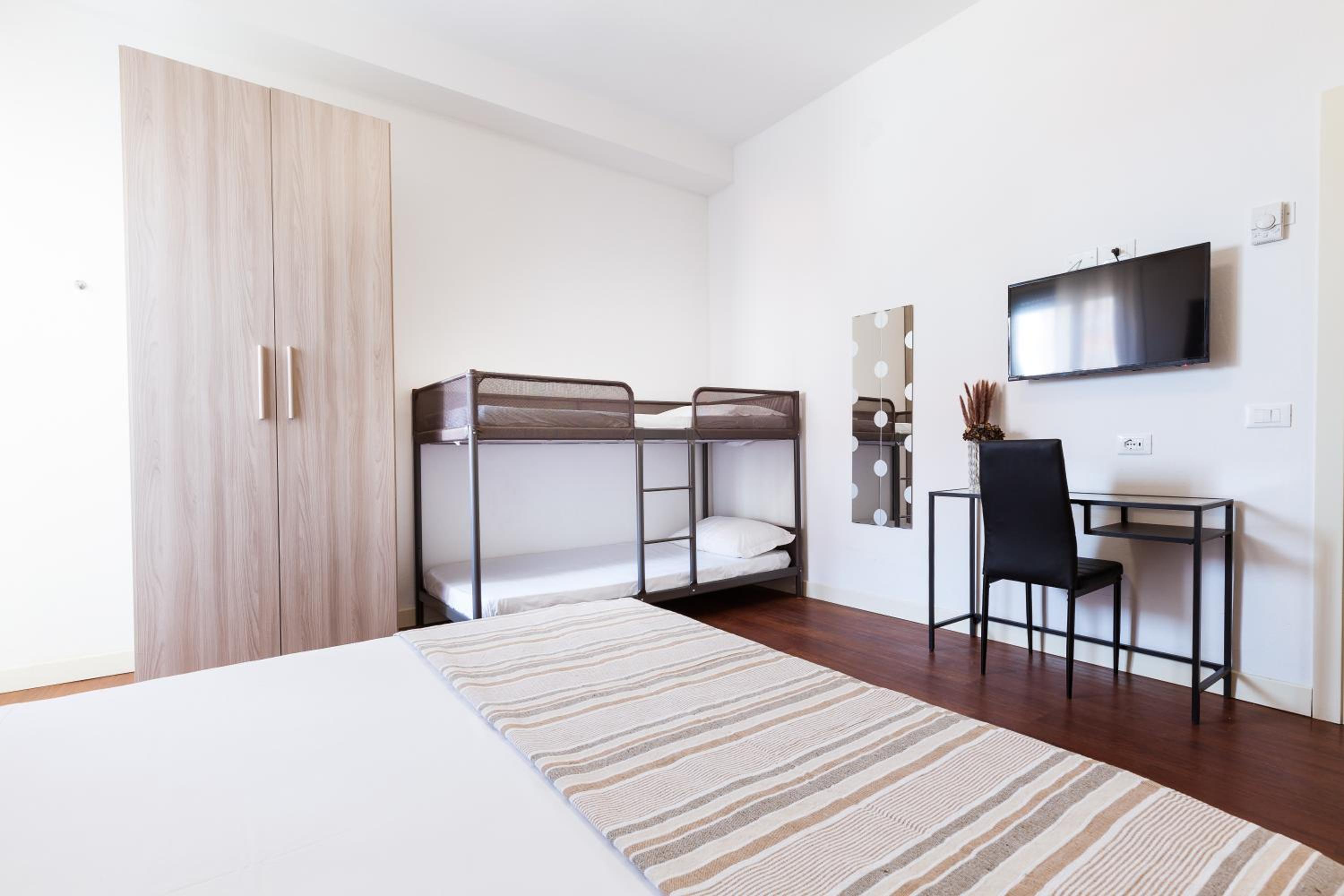 Quadruple Room with Balcony photo 1