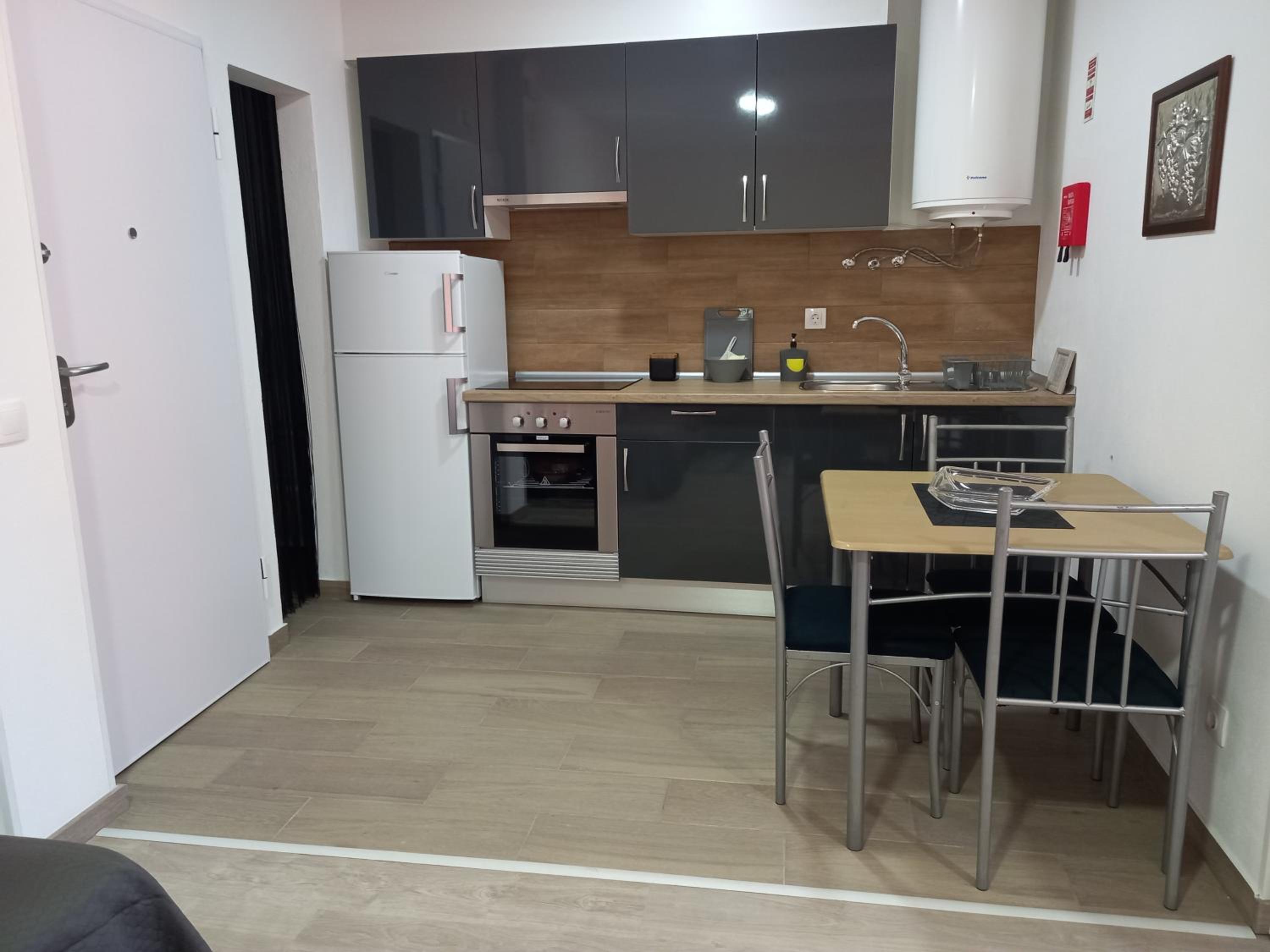 Family Studio - Photo 6