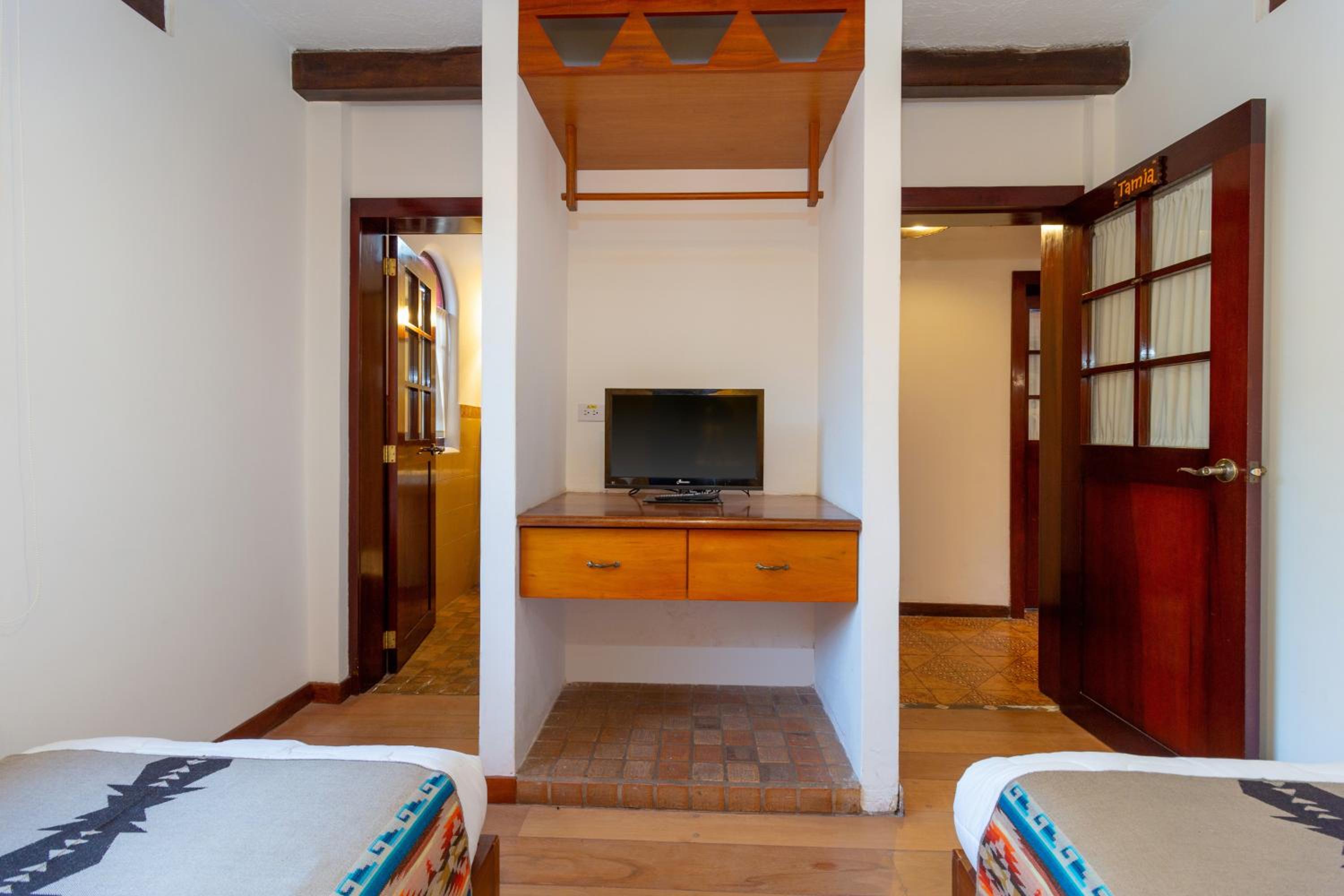 Standard Twin Room photo 2