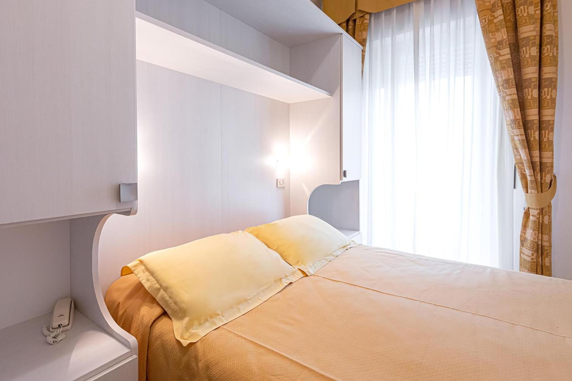 Double or Twin Room with Pool View - Photo 1