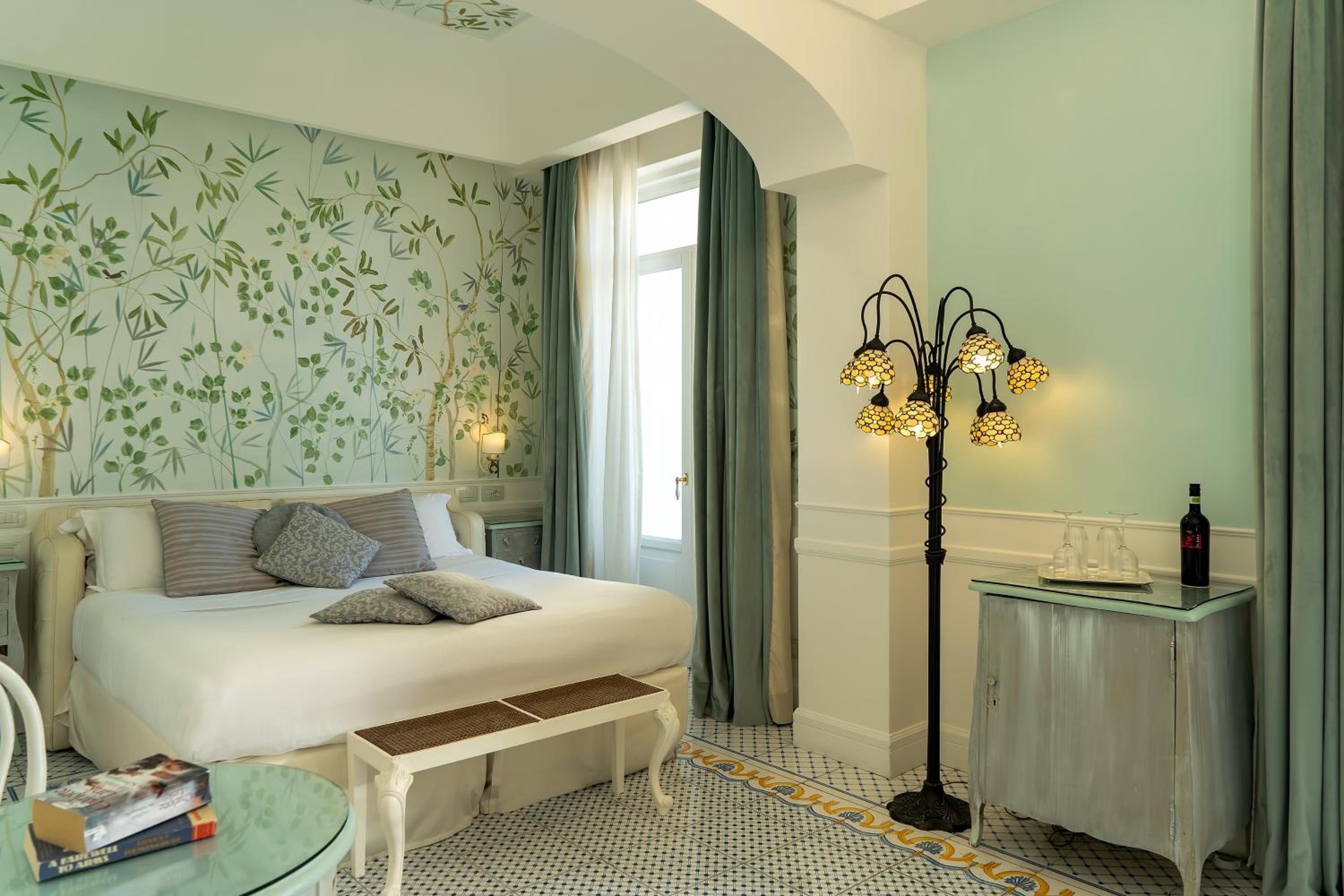 Deluxe Double Room with Sea View - Photo 5