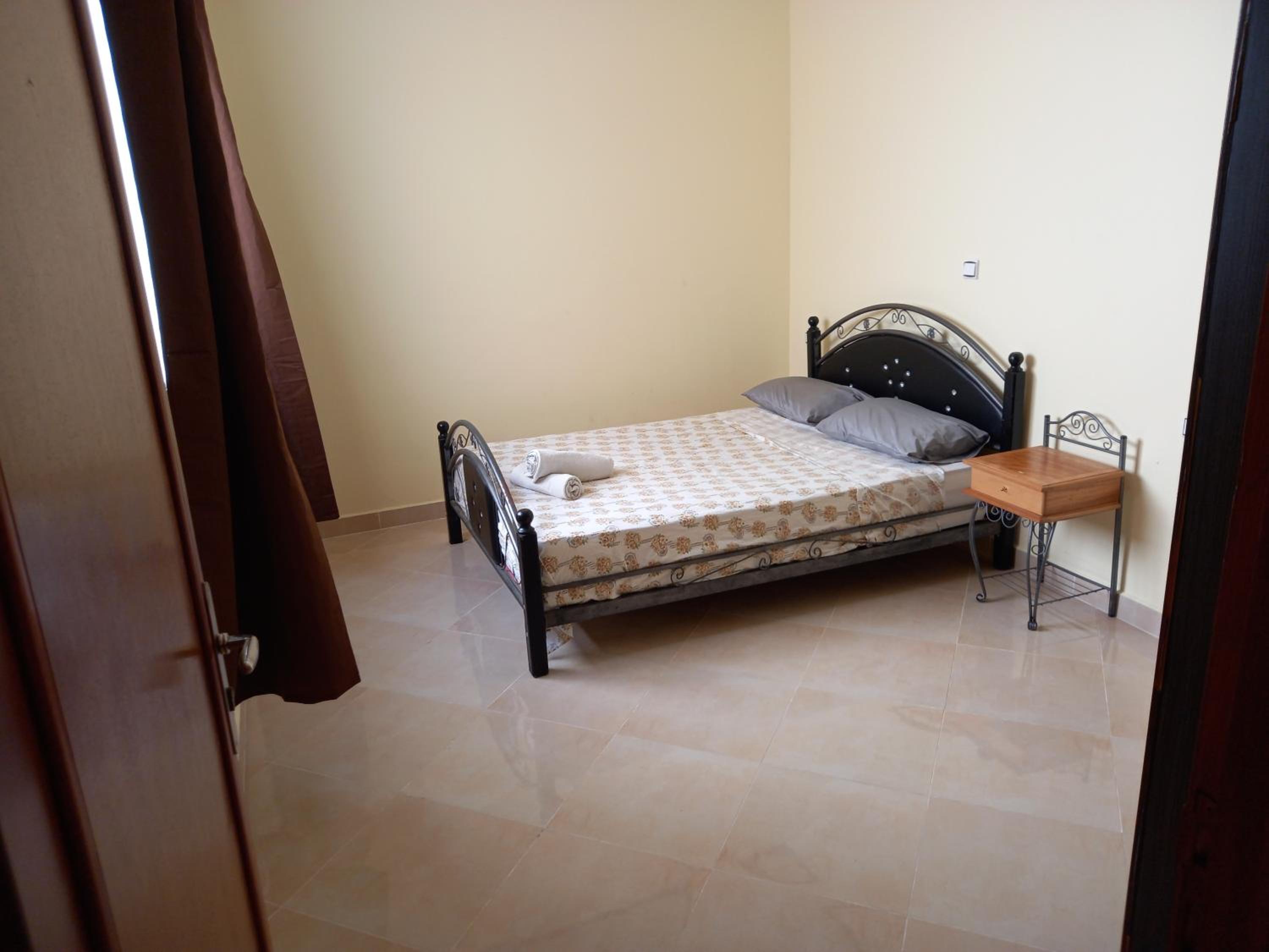 Two-Bedroom Apartment - Photo 5