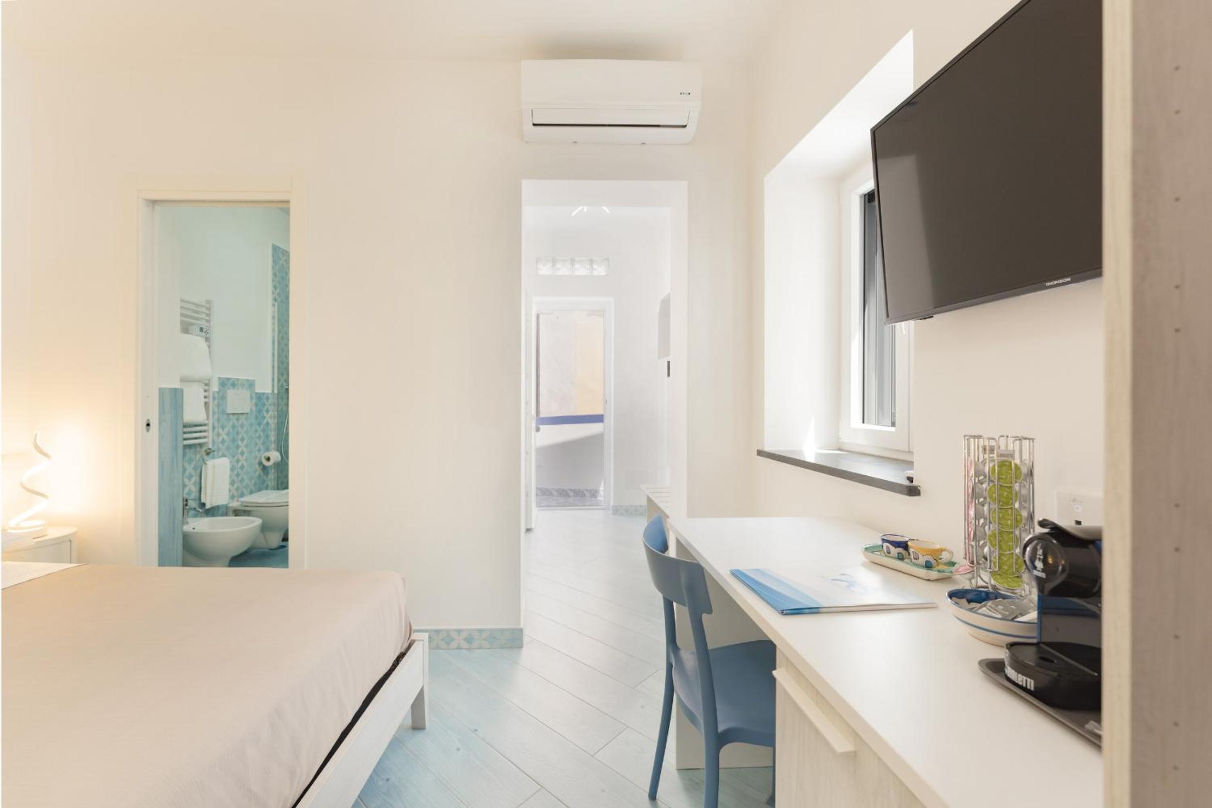 Double or Twin Room - Photo 21