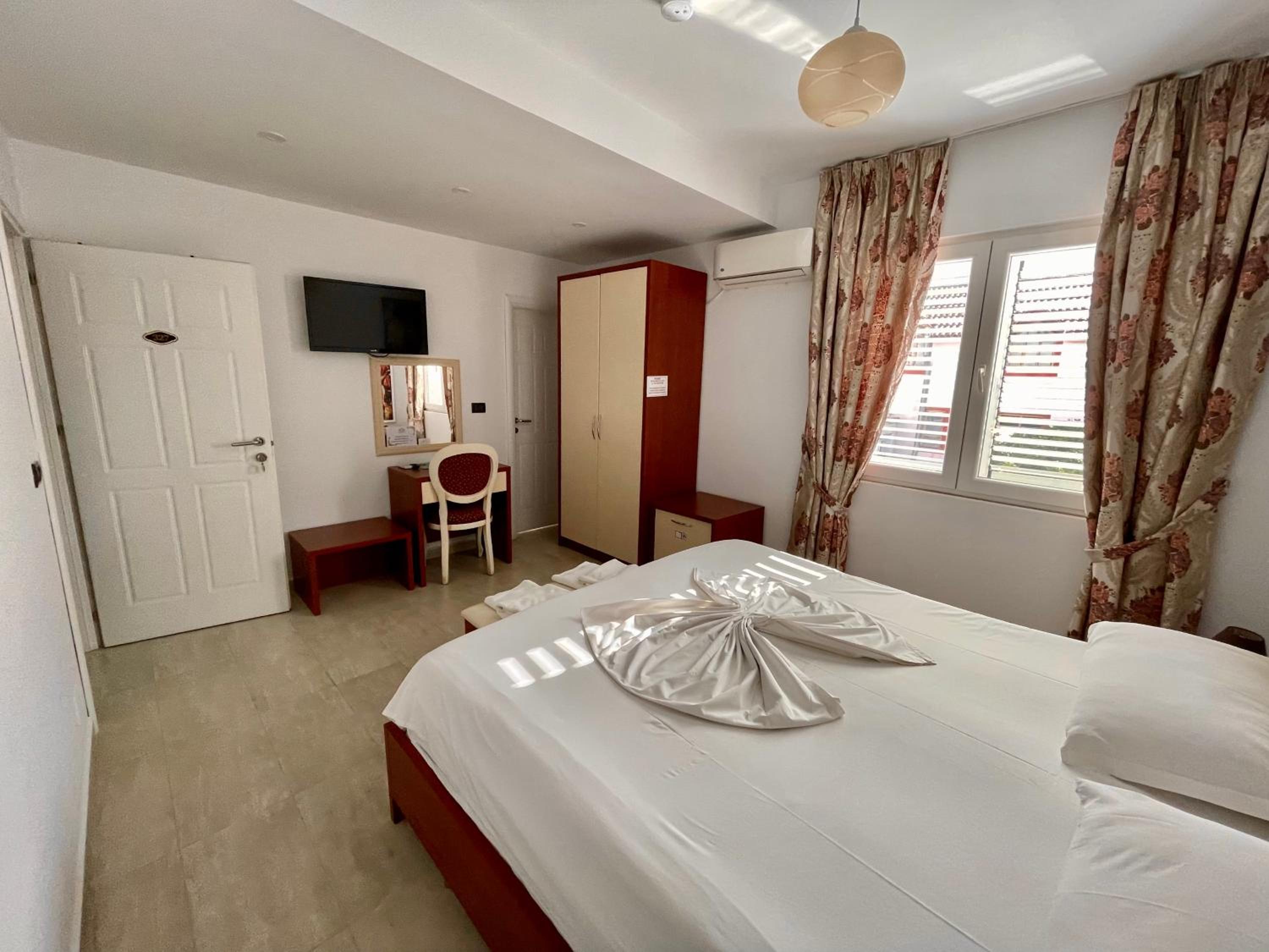 Double or Twin Room photo 1