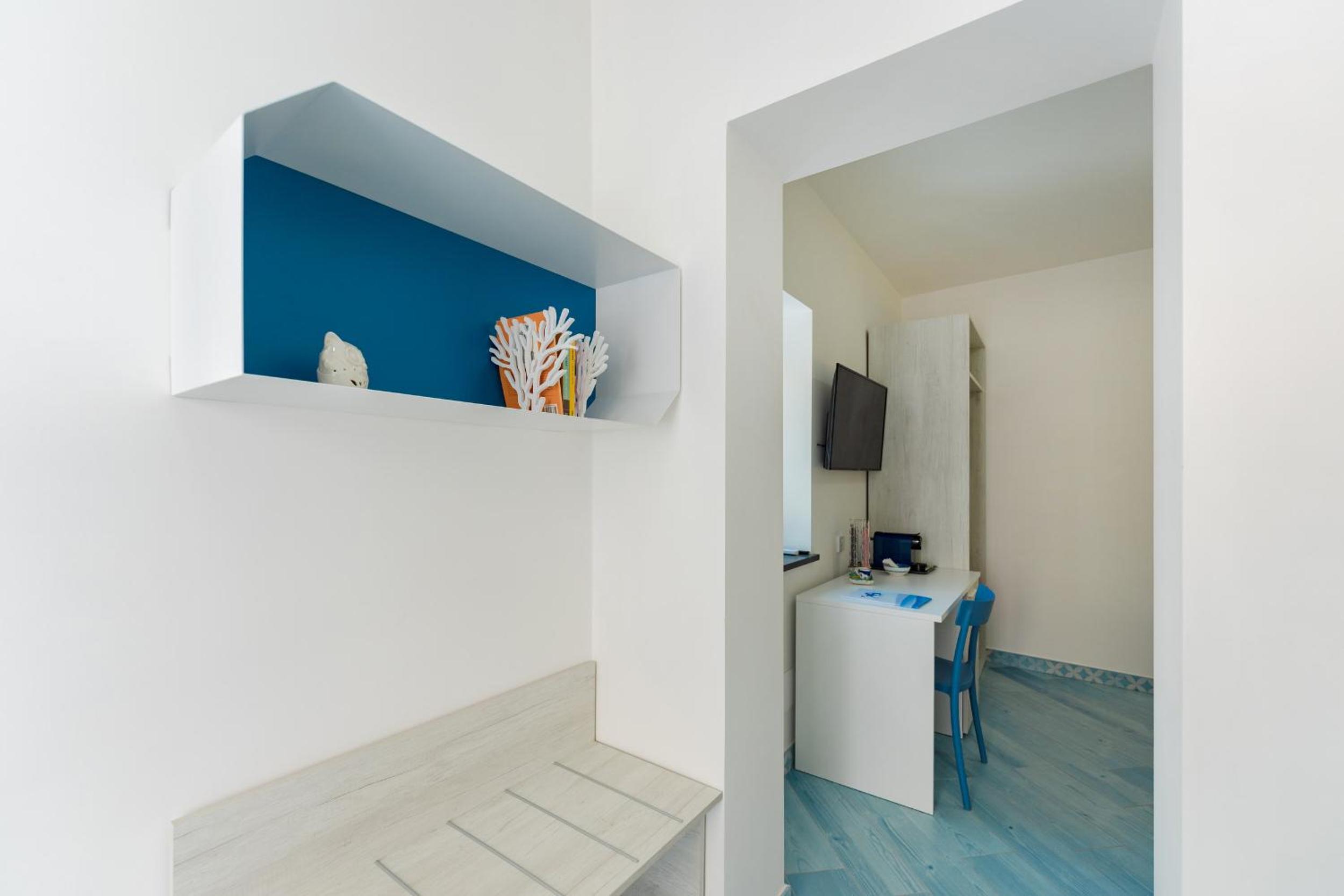 Double or Twin Room - Photo 6