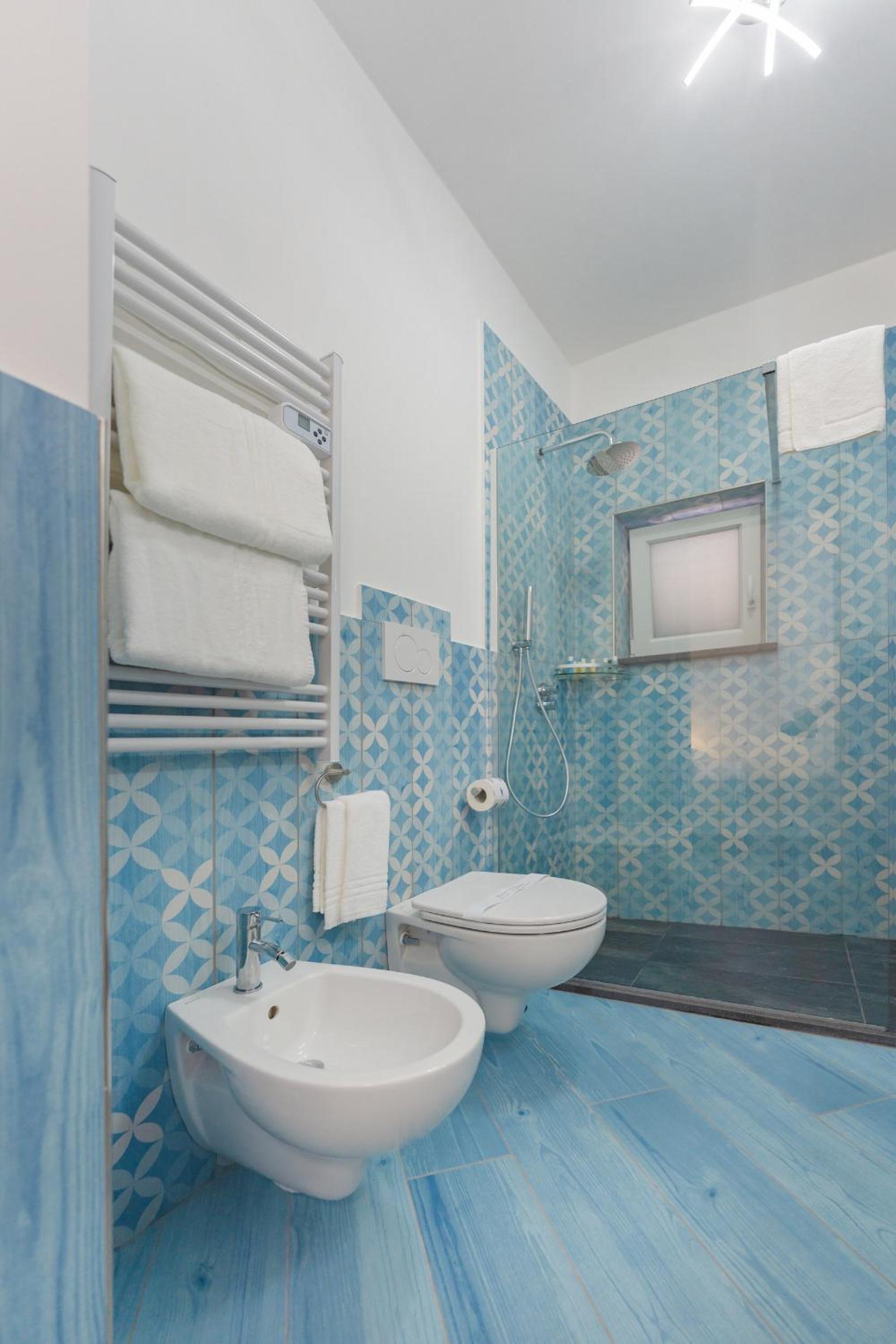 Double or Twin Room - Photo 25