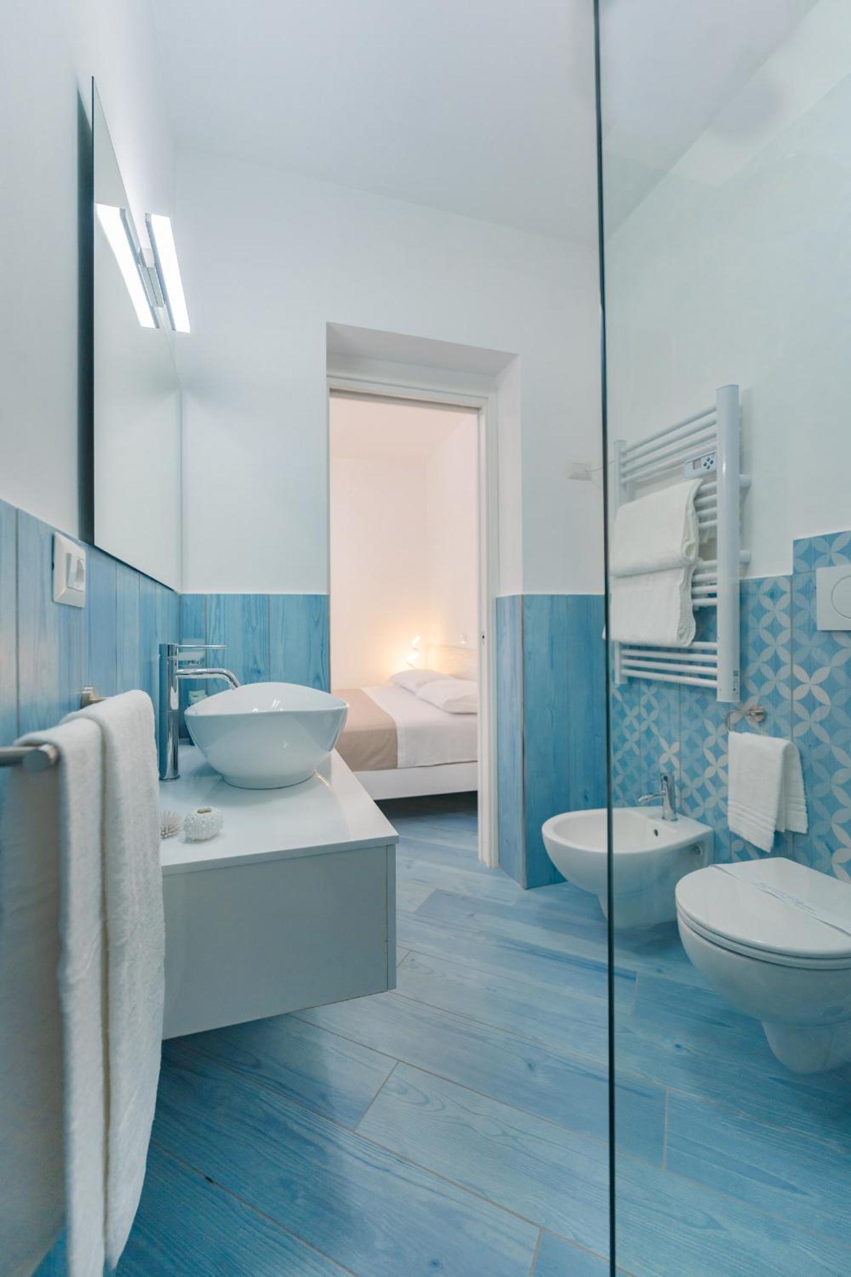 Double or Twin Room - Photo 14