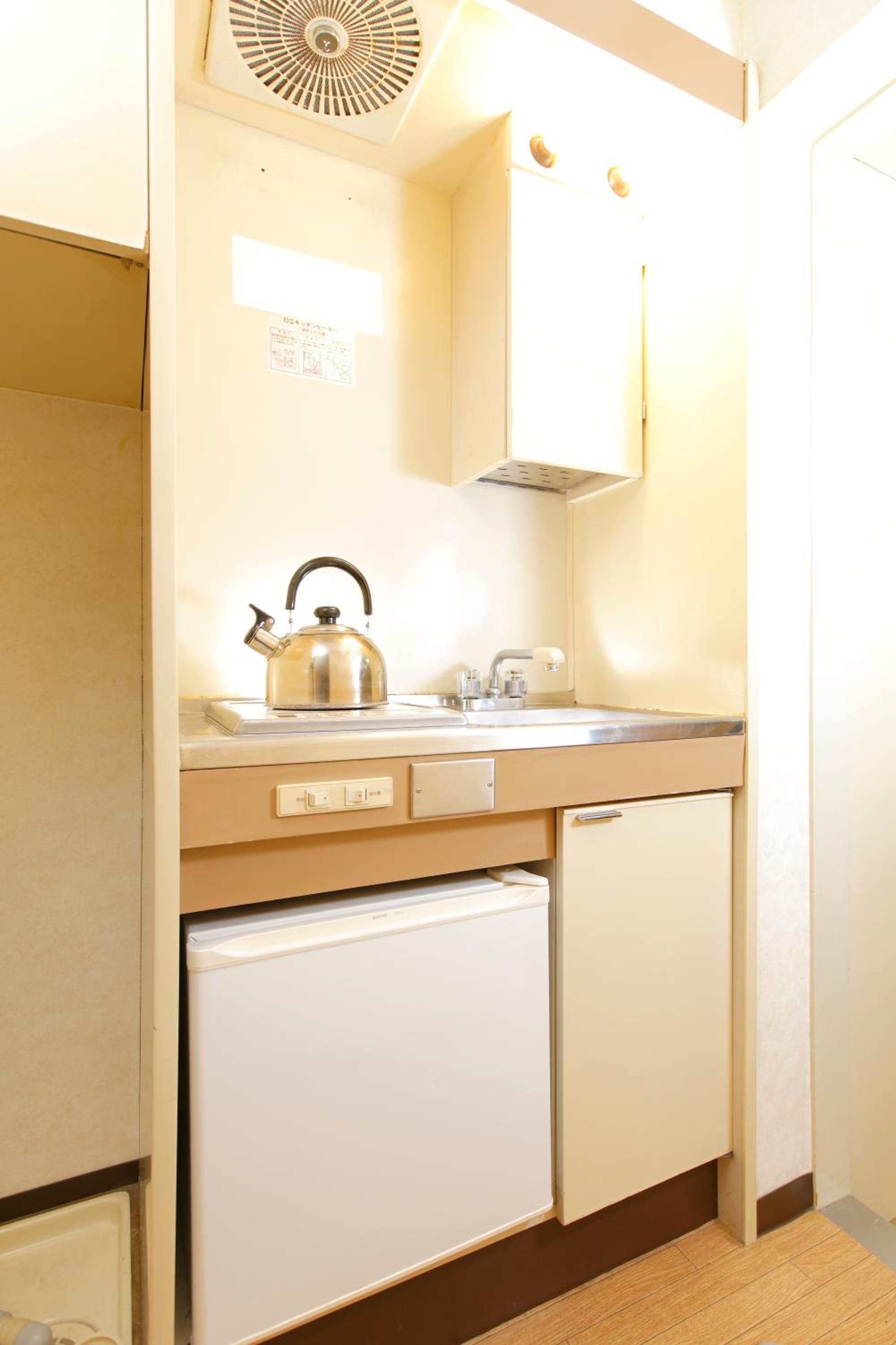 Double Room with Small Double Bed-Smoking - House Keeping is Optional with Additional Cost photo 3