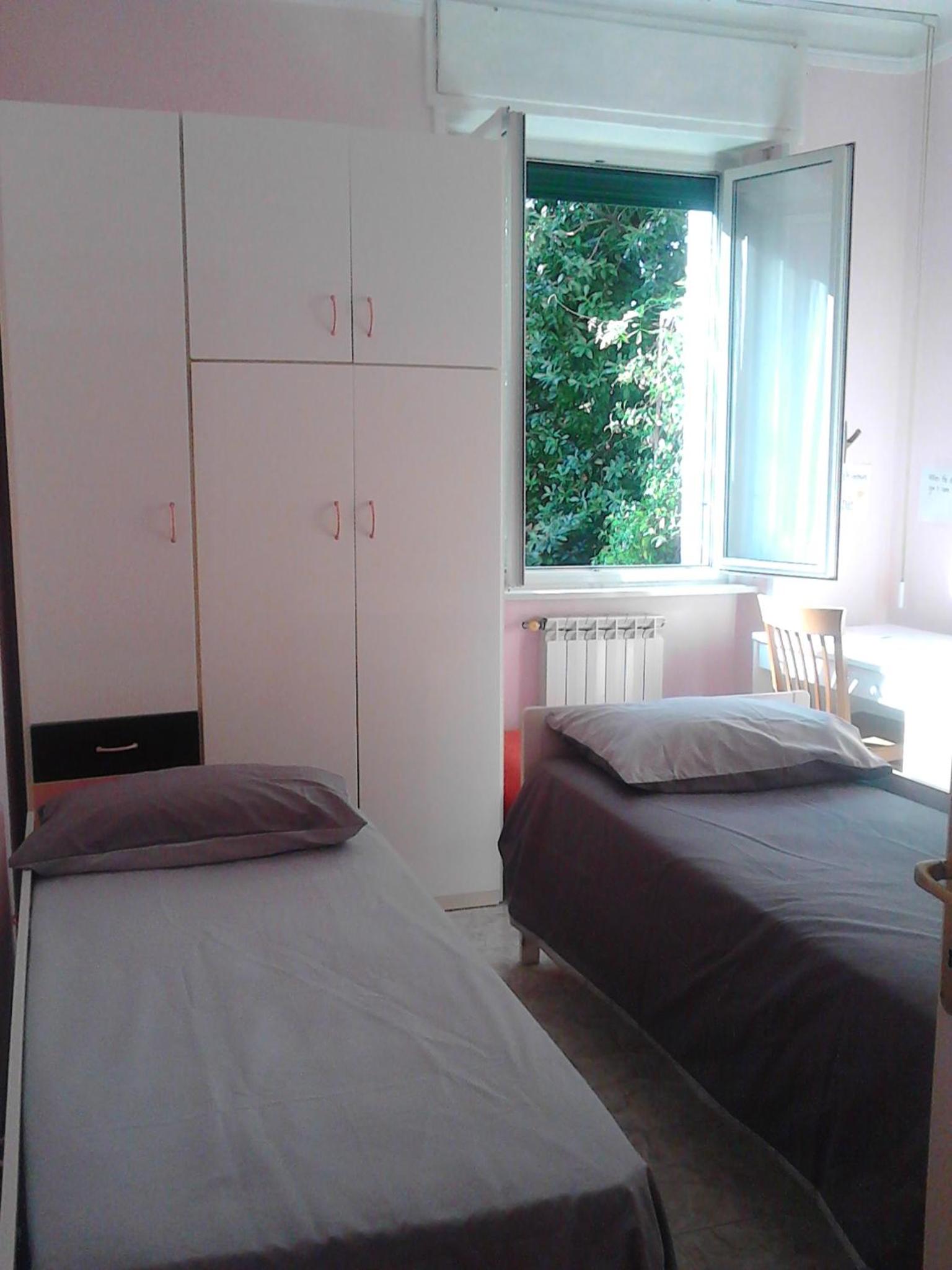 Standard Single Room with Shared Bathroom