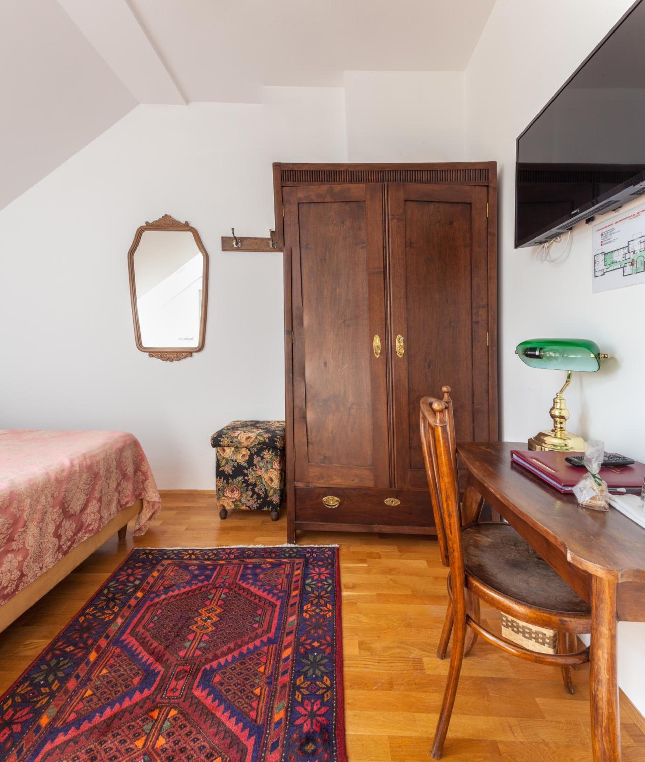 Standard Single Room photo 2