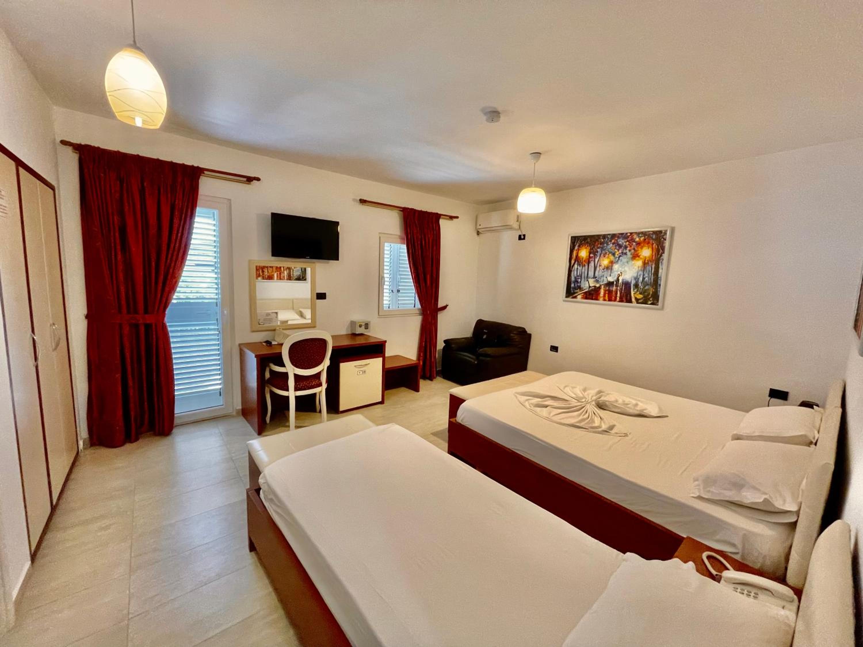 King Suite with Balcony photo 1