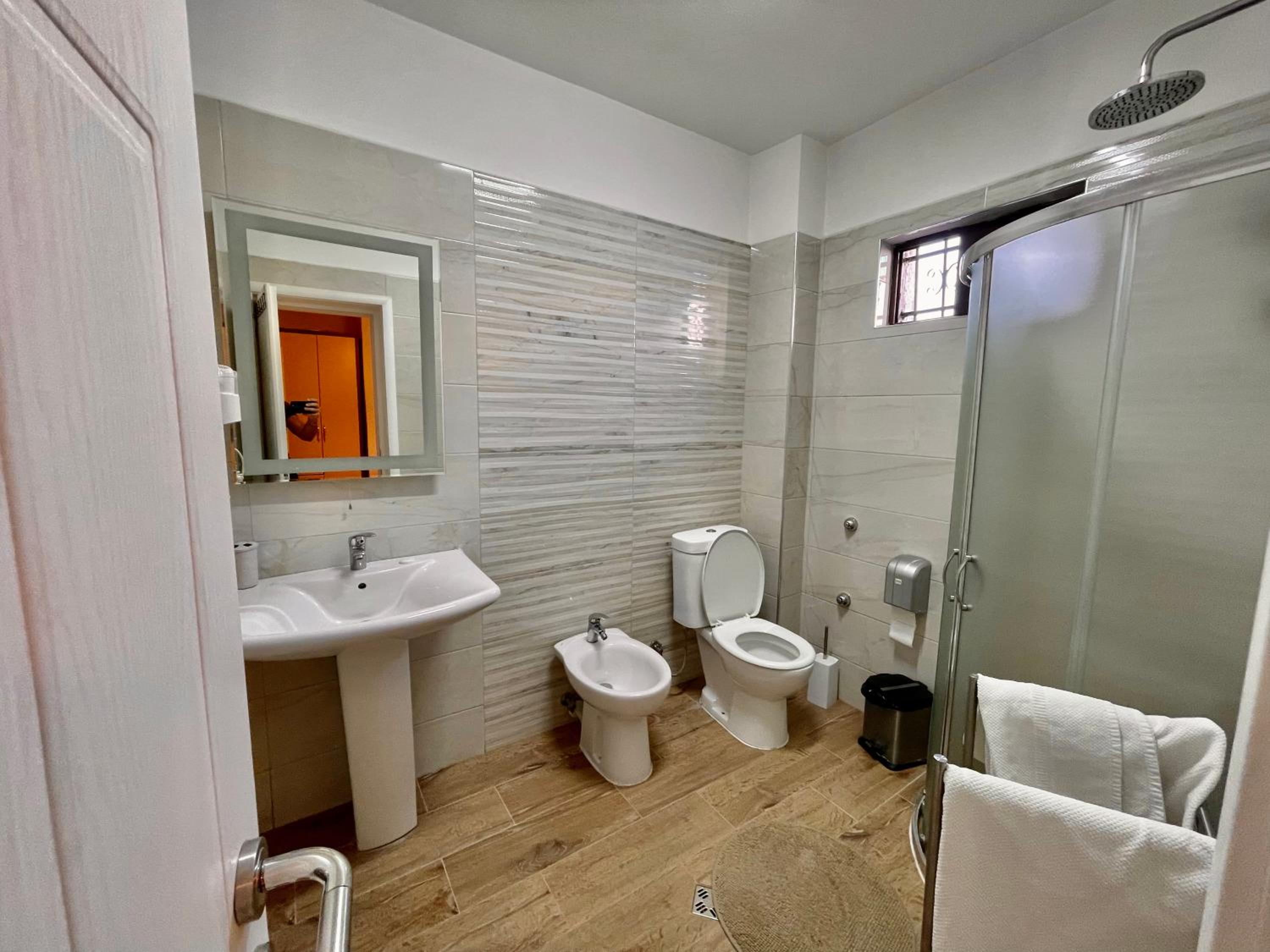 Double or Twin Room photo 2