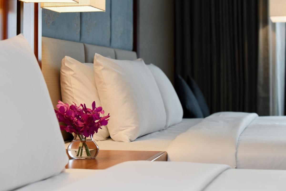 Superior Twin Room with City View