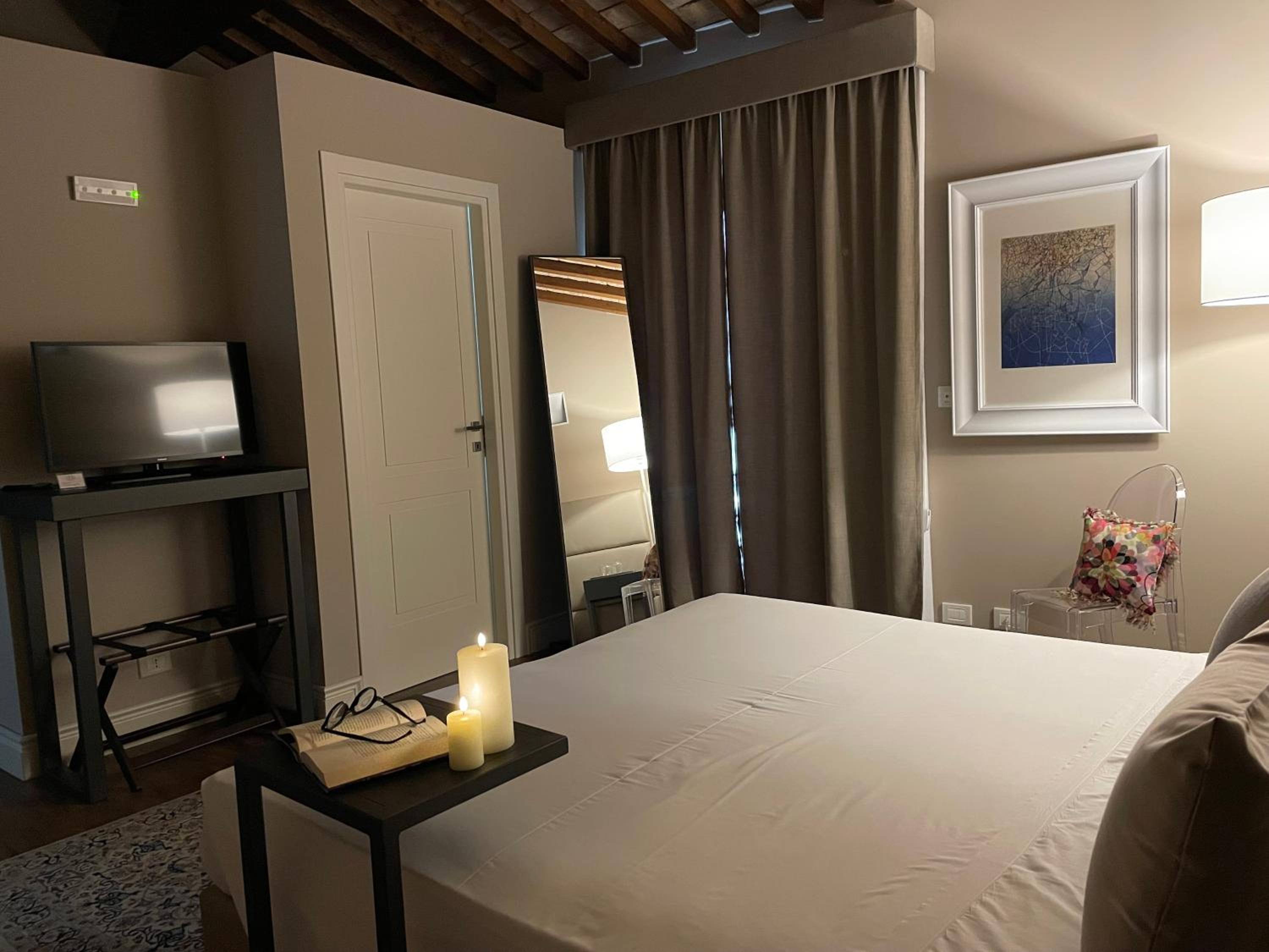 Double Room - Photo 7