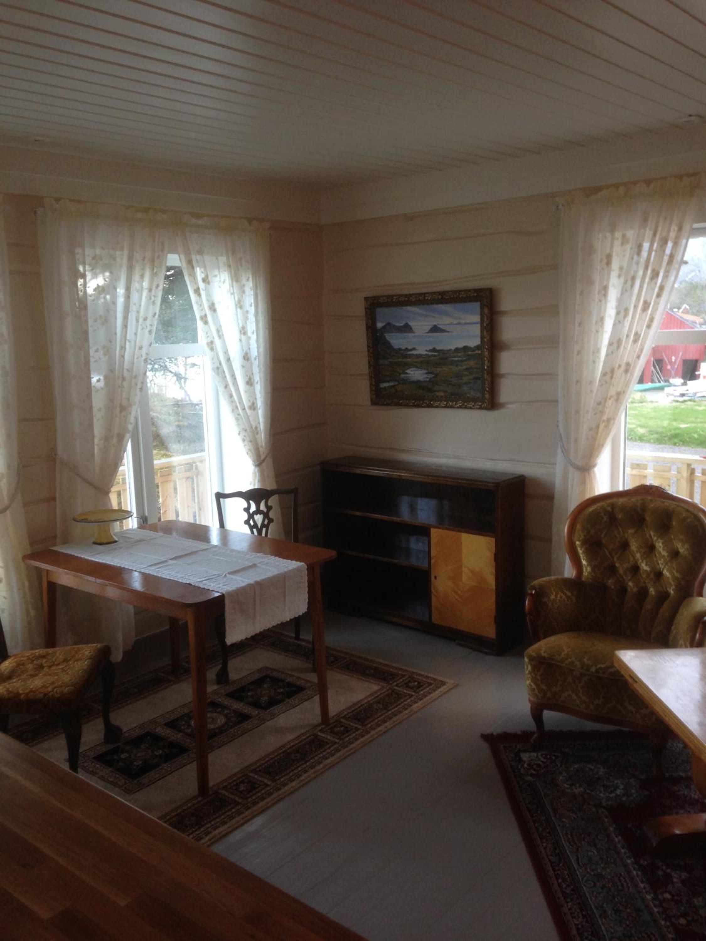 One-Bedroom Cottage - Photo 1