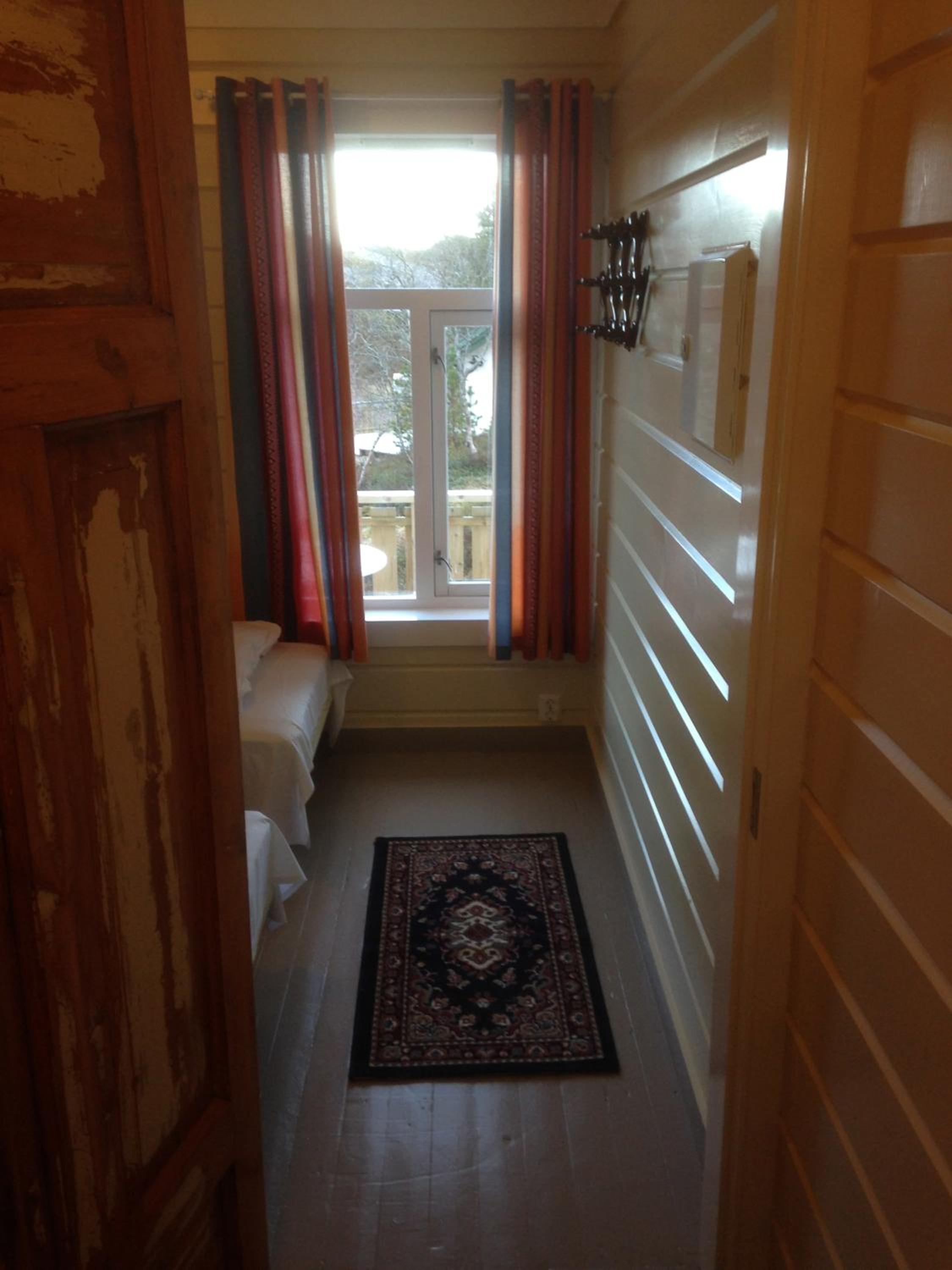 One-Bedroom Cottage - Photo 7