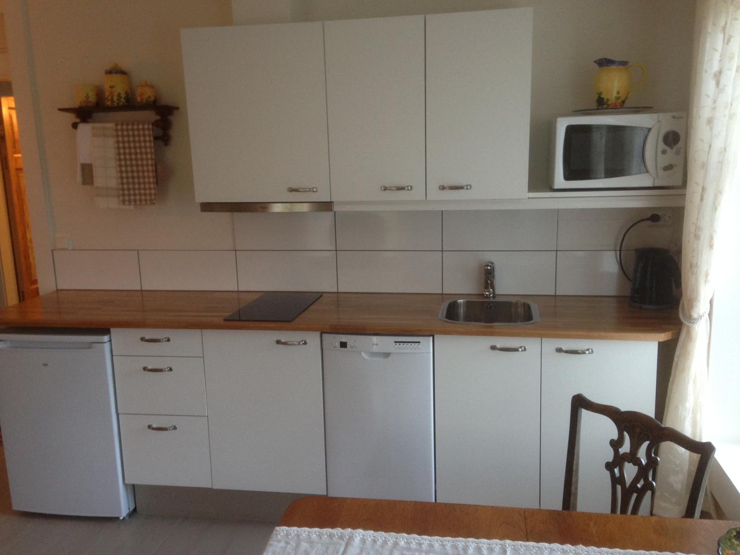 One-Bedroom Cottage - Photo 3