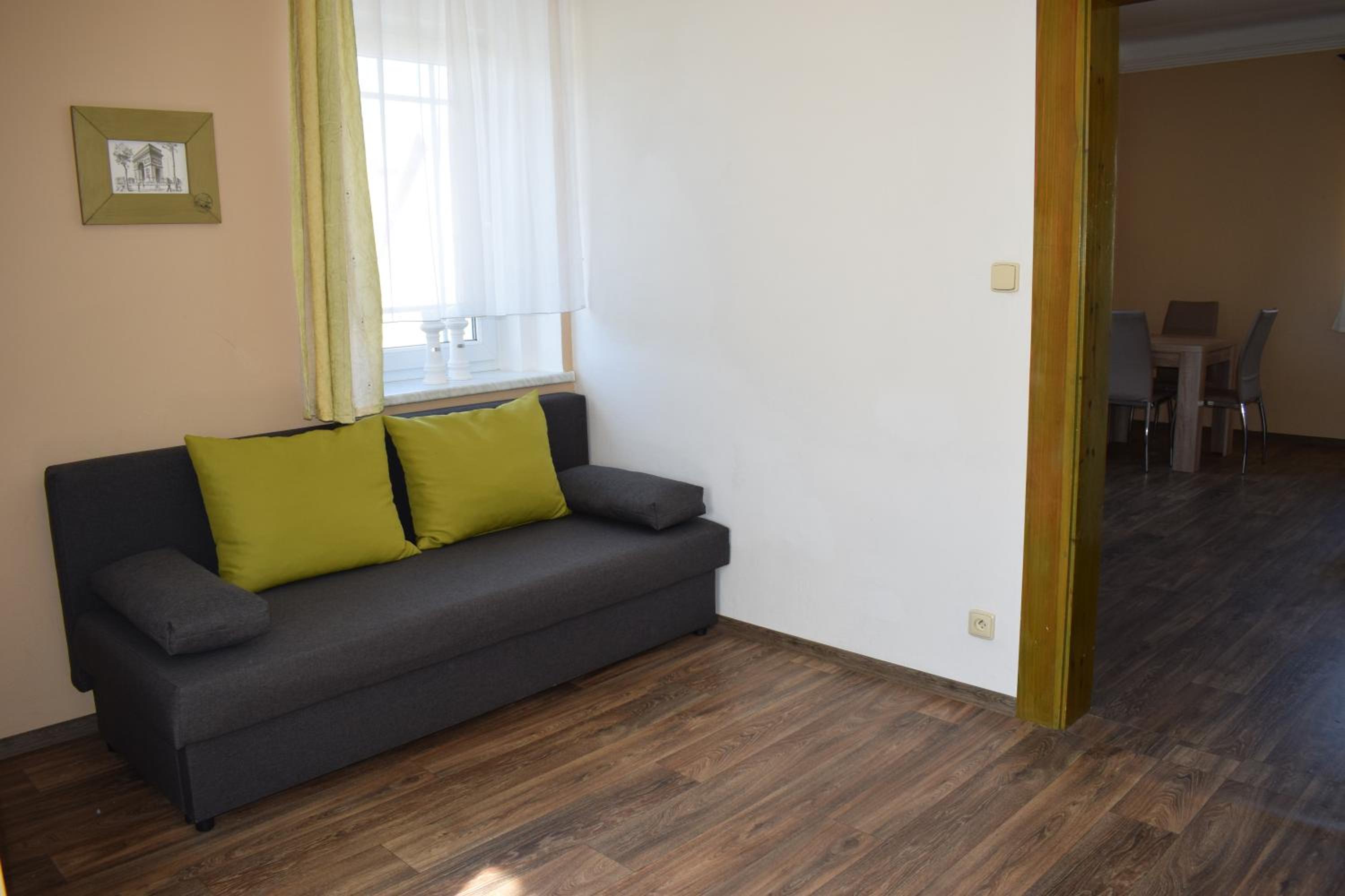 Studio (3 Adults) photo 2