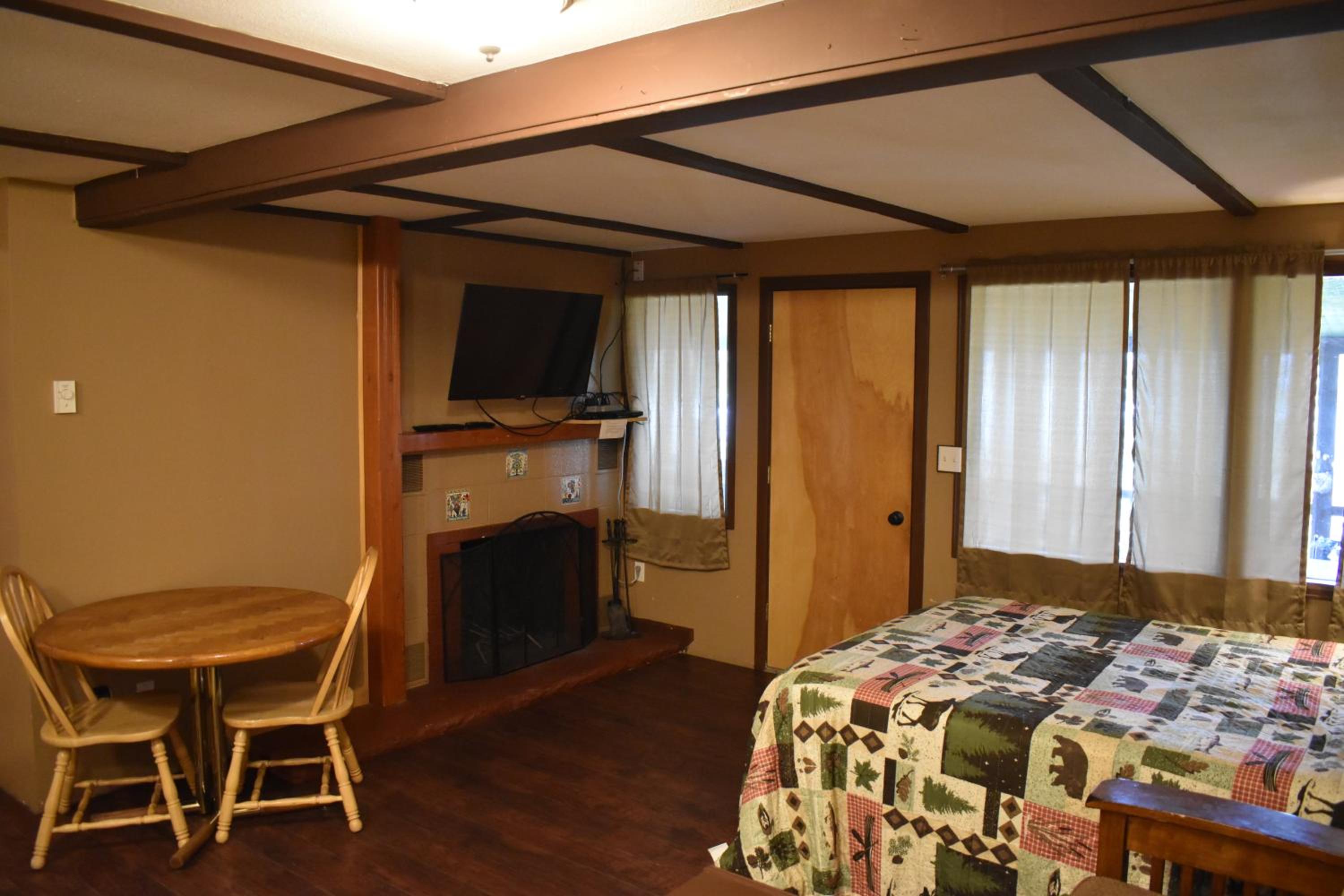 Suite with Lake View