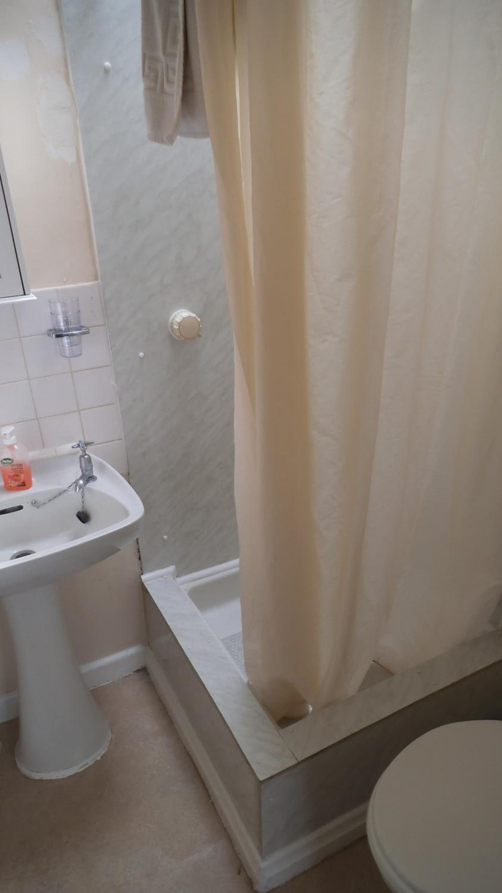 Triple Room - Photo 5