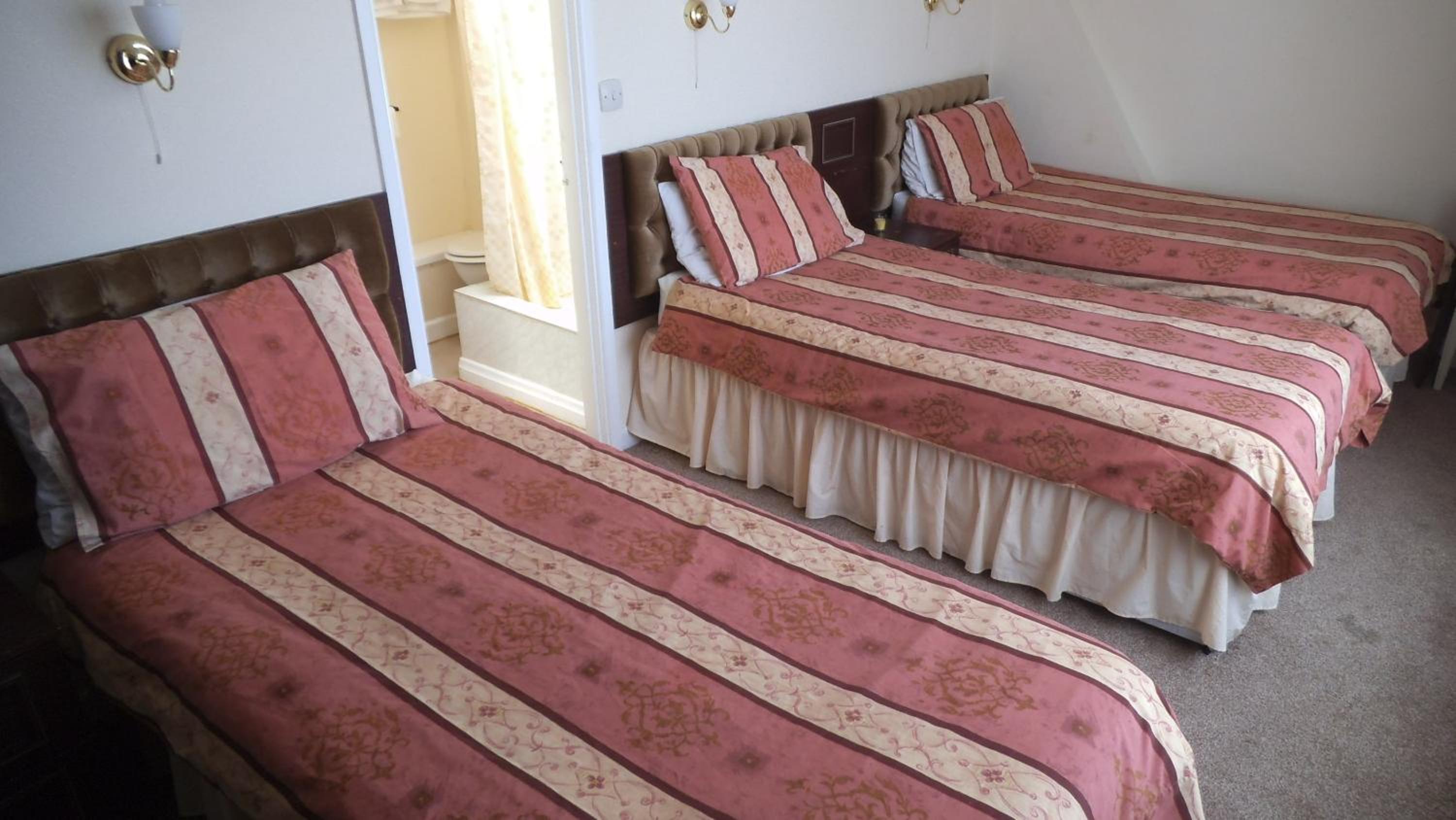Triple Room - Photo 7